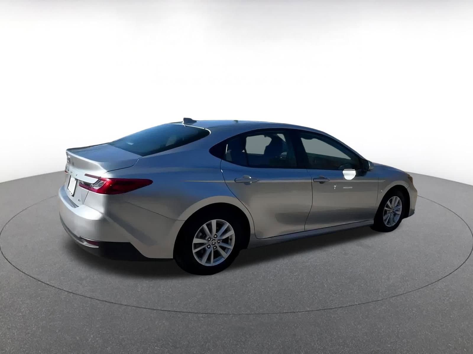 Thumbnail: 2025 Toyota Camry - 15