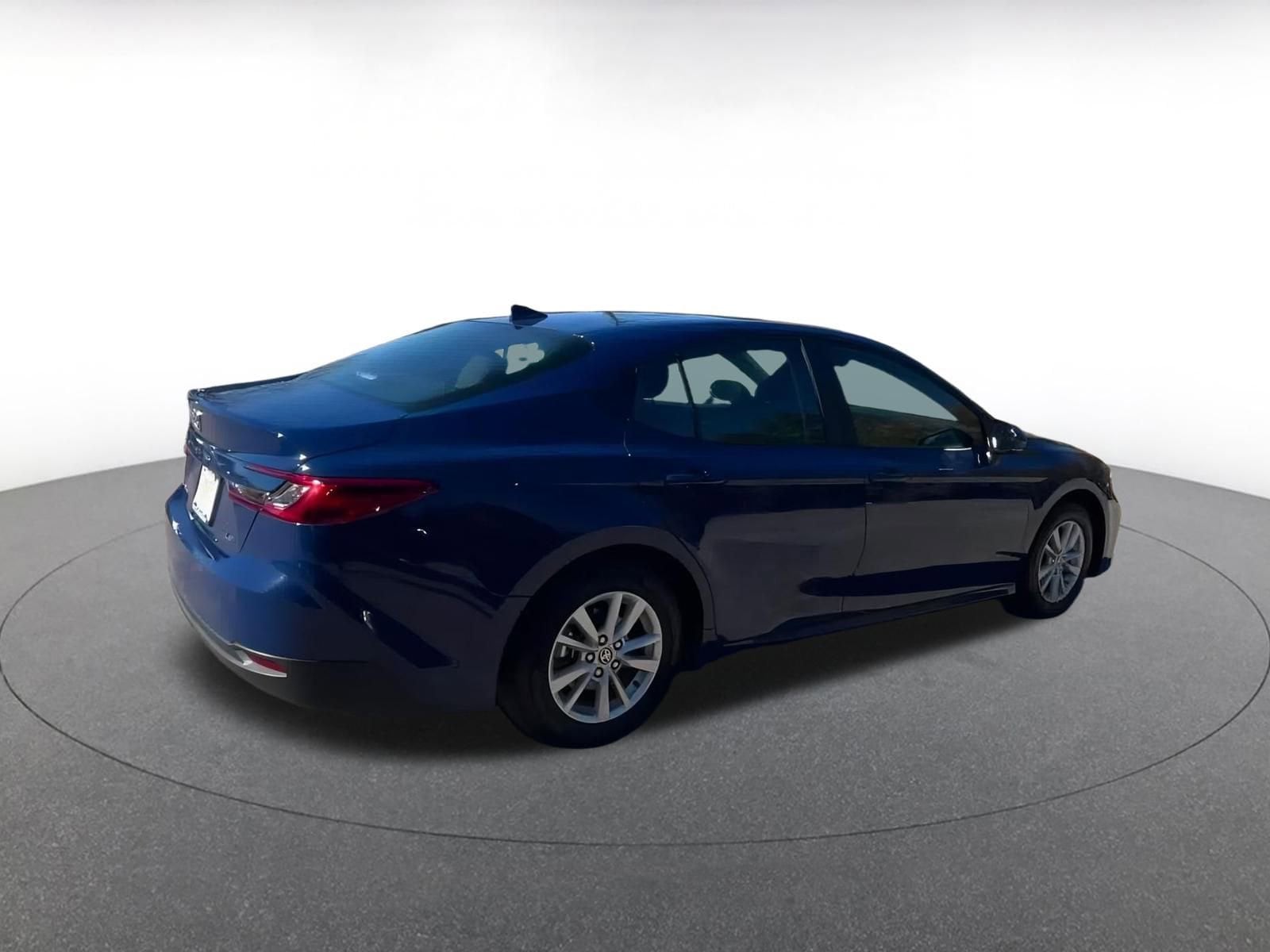 Thumbnail: 2025 Toyota Camry - 15