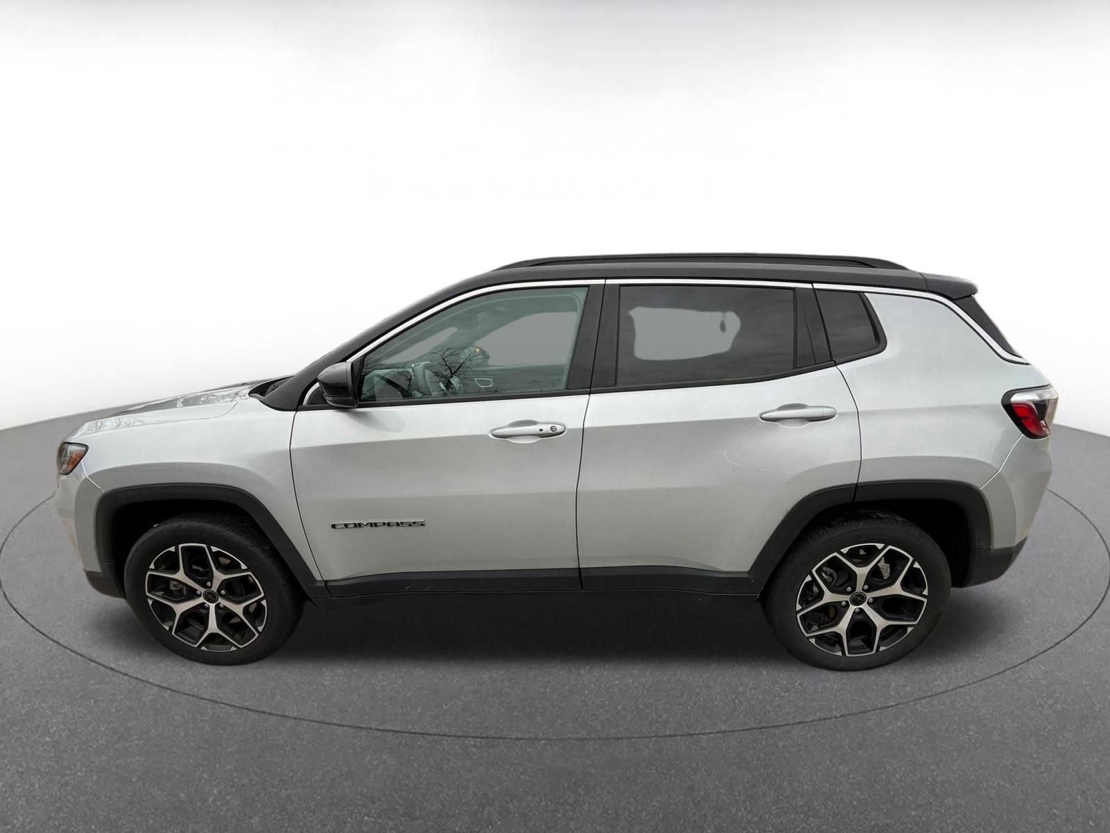 Thumbnail: 2025 Jeep Compass - 4