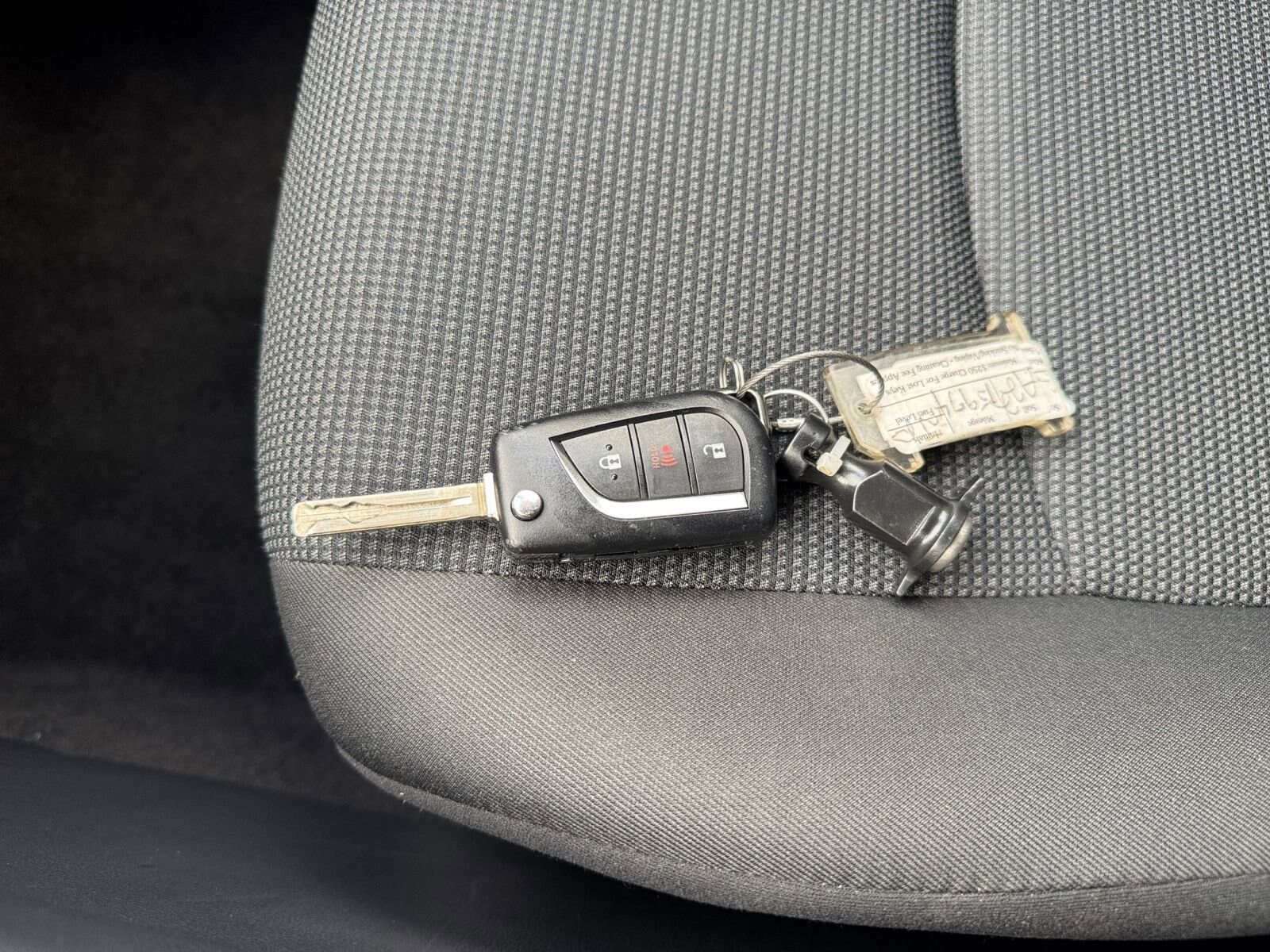 Thumbnail: 2025 Toyota RAV4 - 20