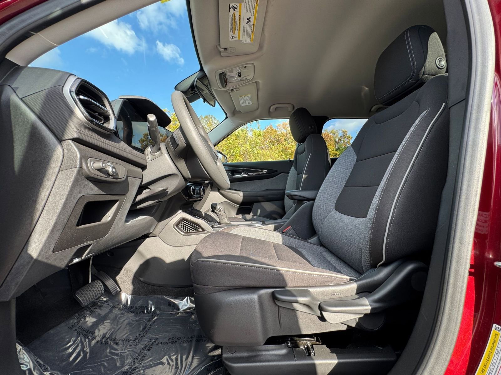 Thumbnail: 2025 Chevrolet TrailBlazer - 22