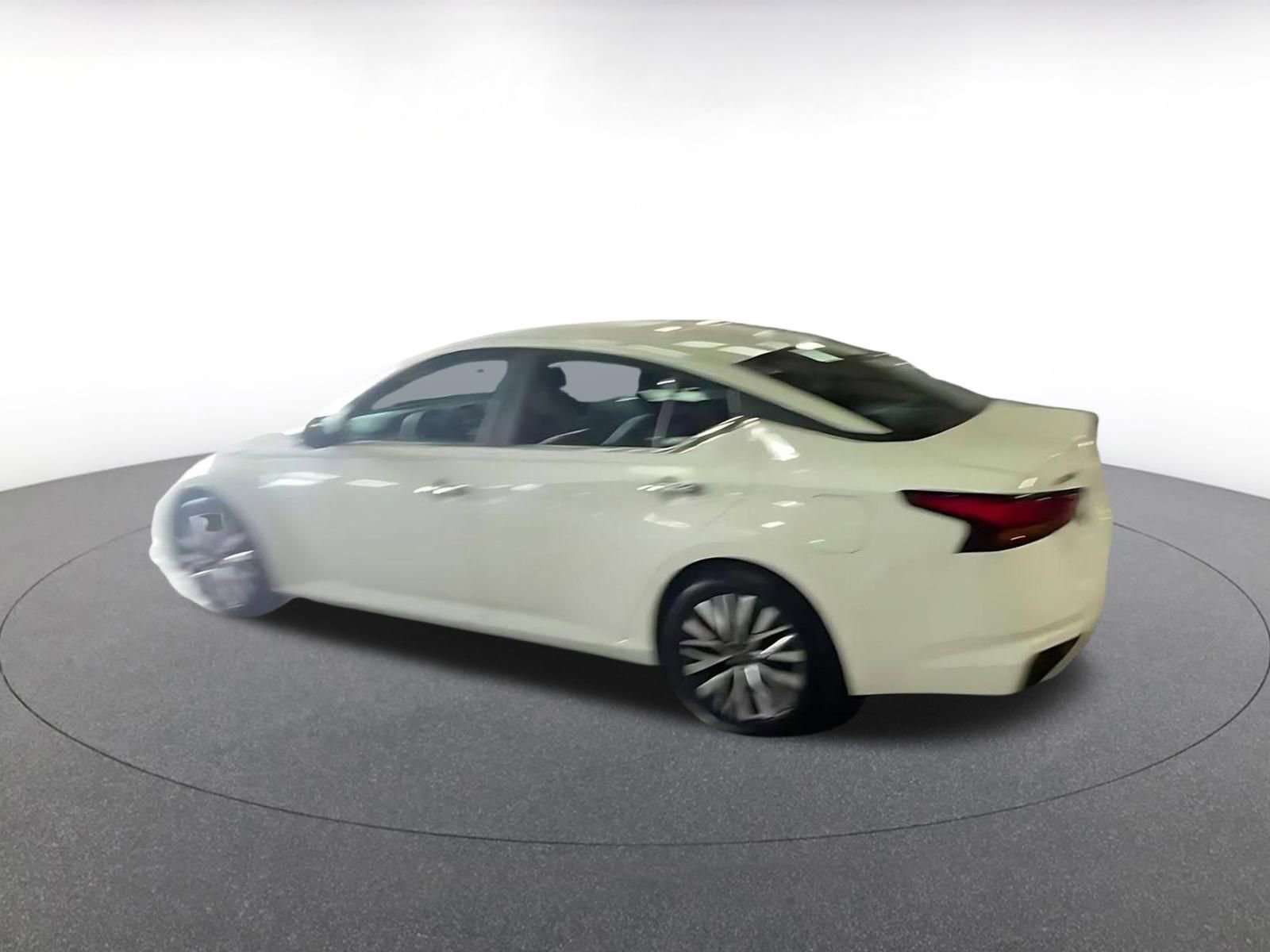 Thumbnail: 2025 Nissan Altima - 10