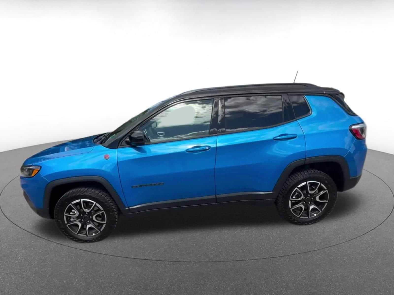 Thumbnail: 2025 Jeep Compass - 9