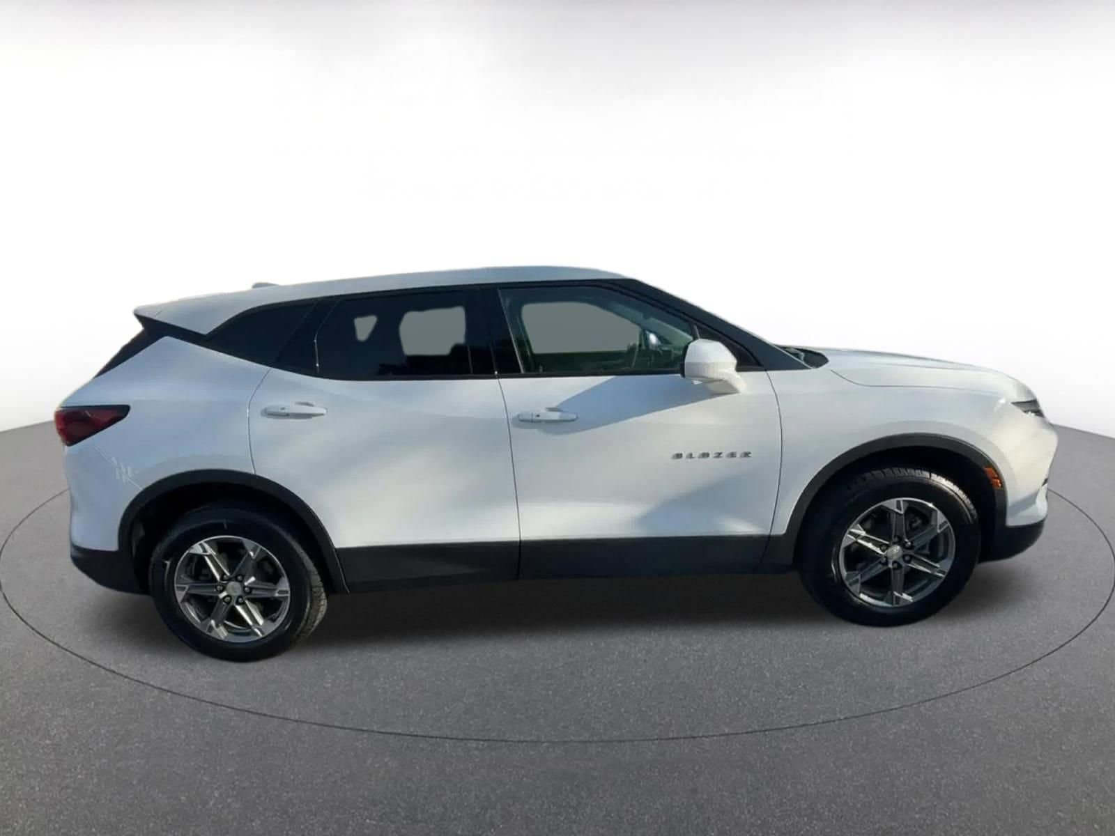 Thumbnail: 2023 Chevrolet Blazer - 15