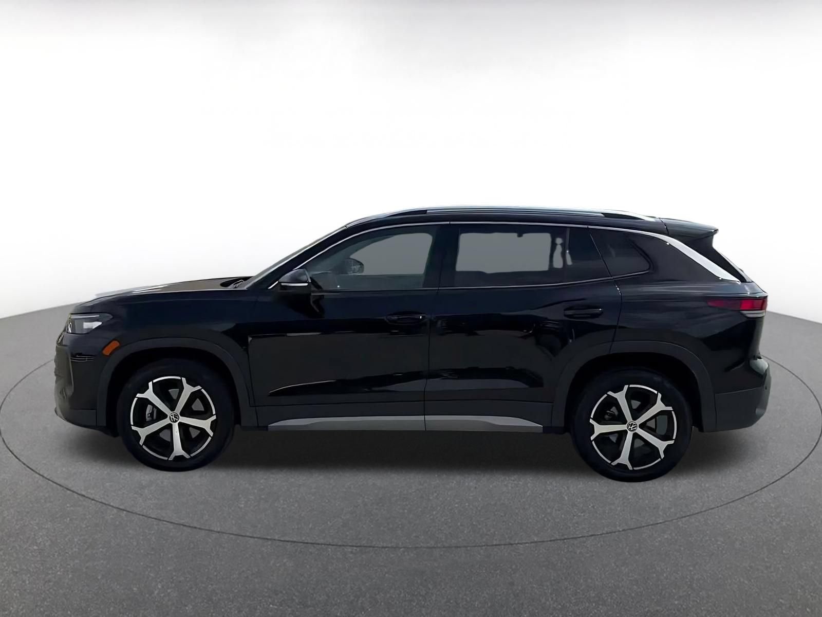 Thumbnail: 2026 Volkswagen Tiguan - 8