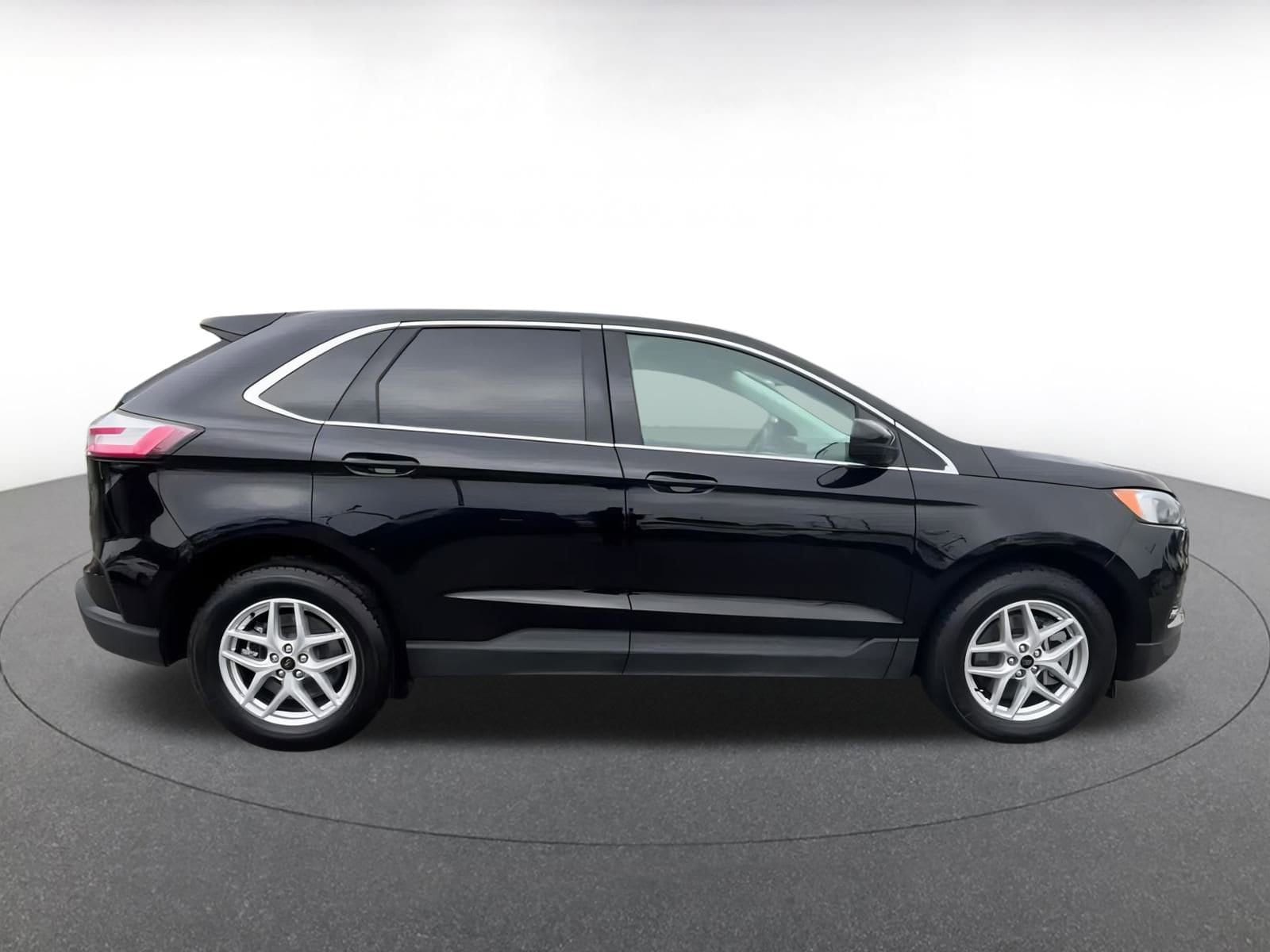 Thumbnail: 2024 Ford Edge - 16