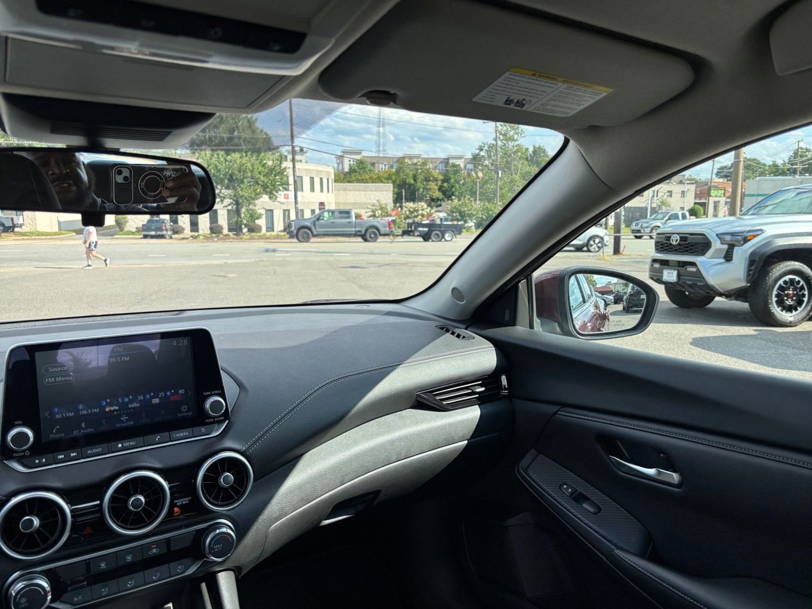 Thumbnail: 2024 Nissan Sentra - 33