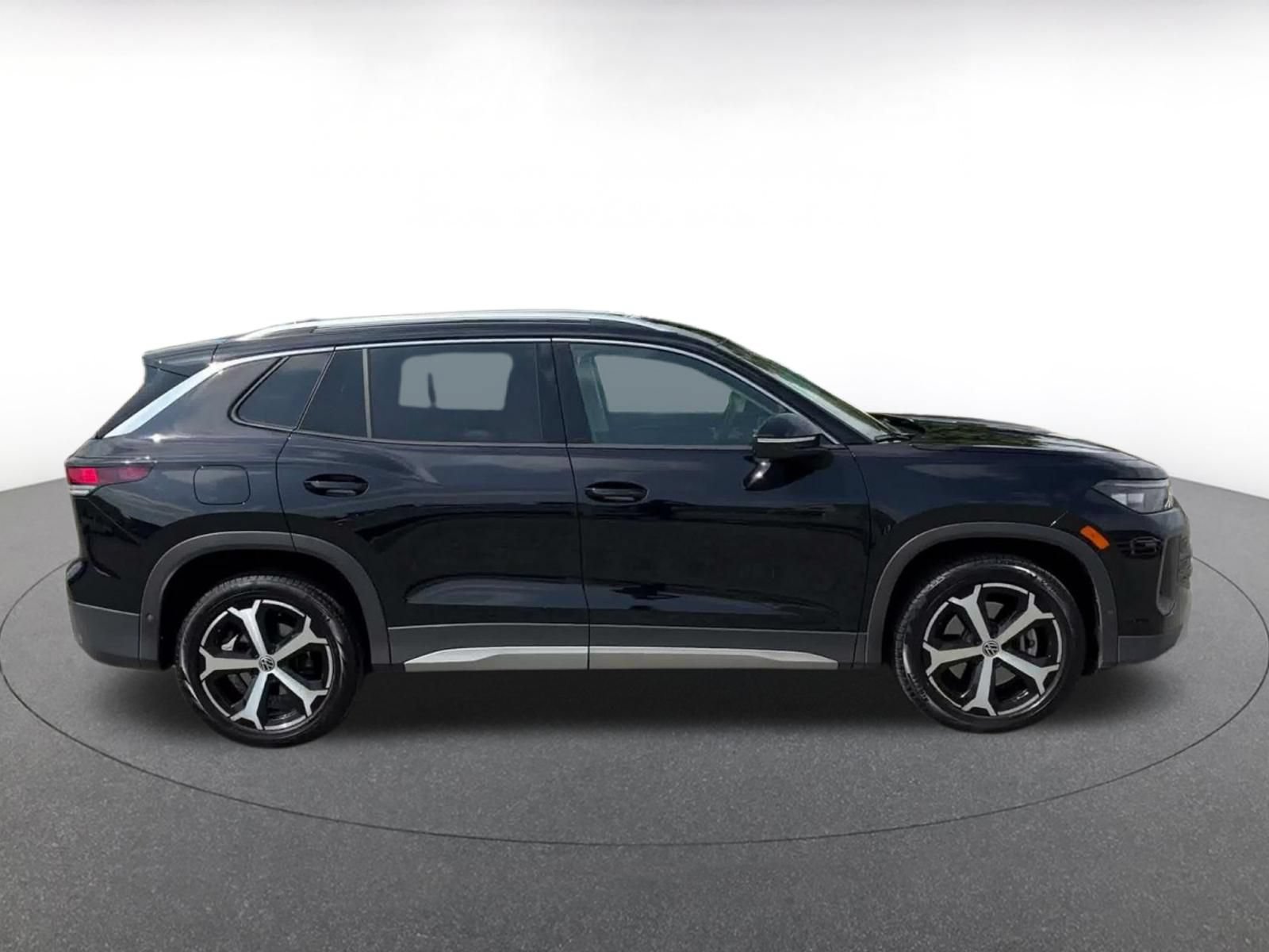 Thumbnail: 2026 Volkswagen Tiguan - 15