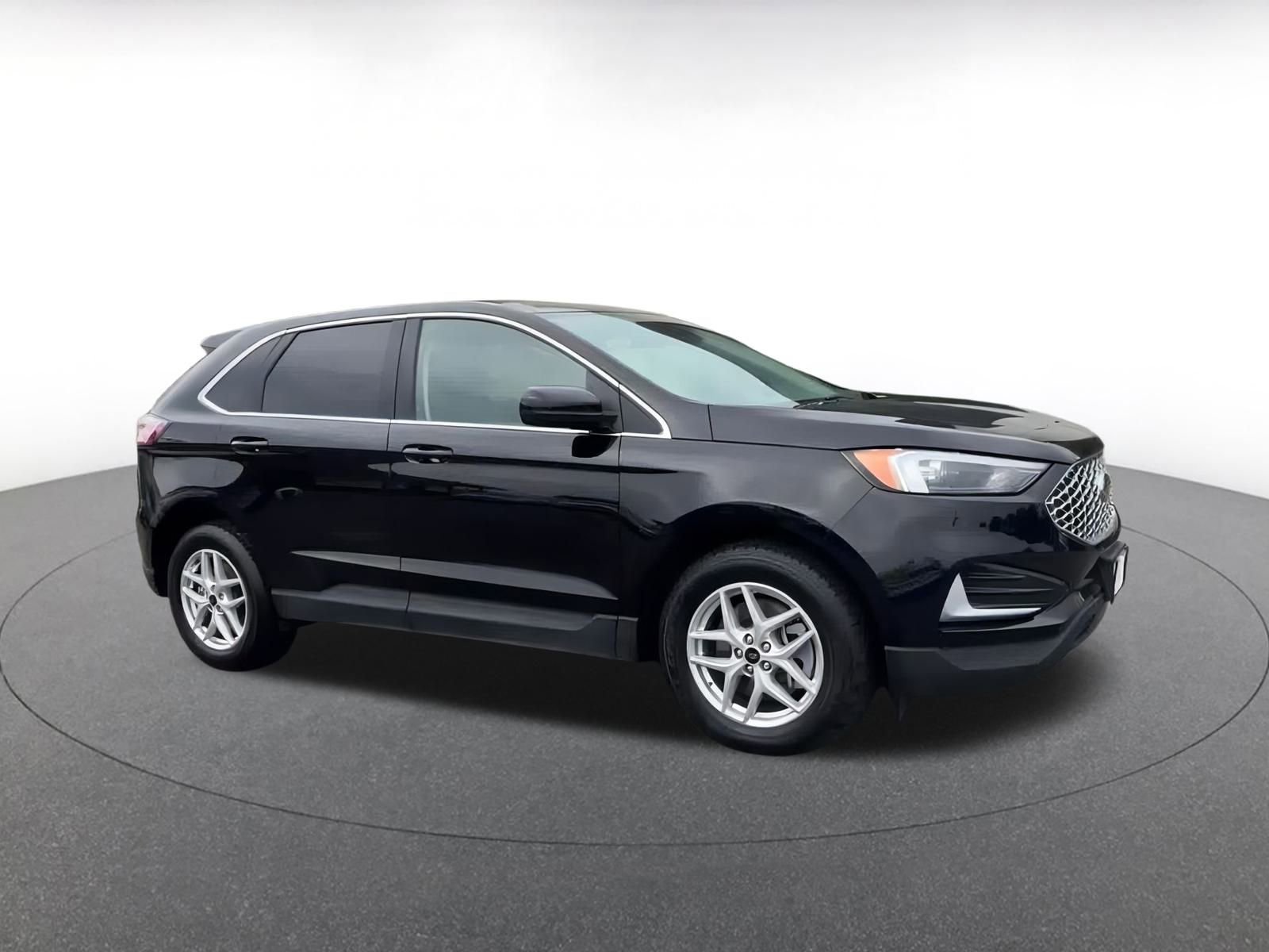 Thumbnail: 2024 Ford Edge - 2