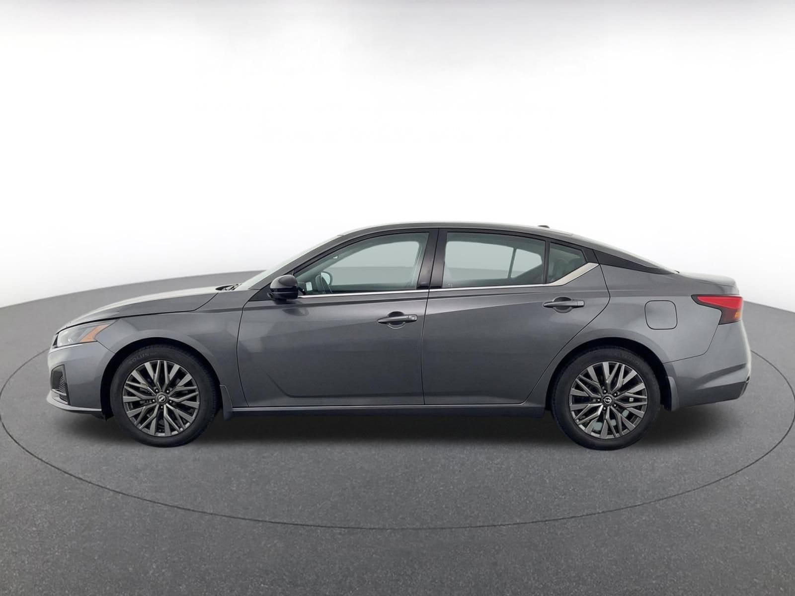 Thumbnail: 2025 Nissan Altima - 3