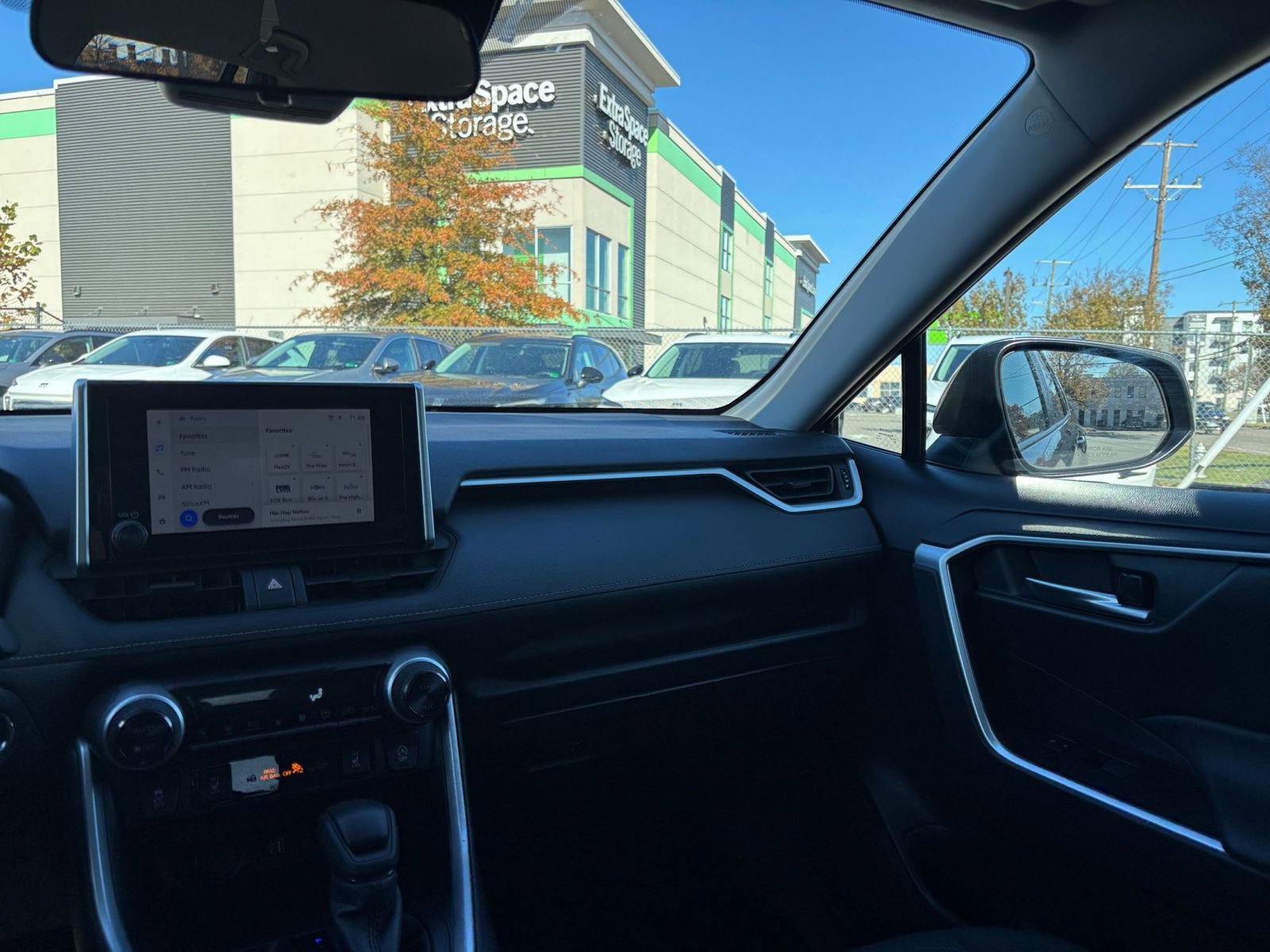 Thumbnail: 2025 Toyota RAV4 - 35