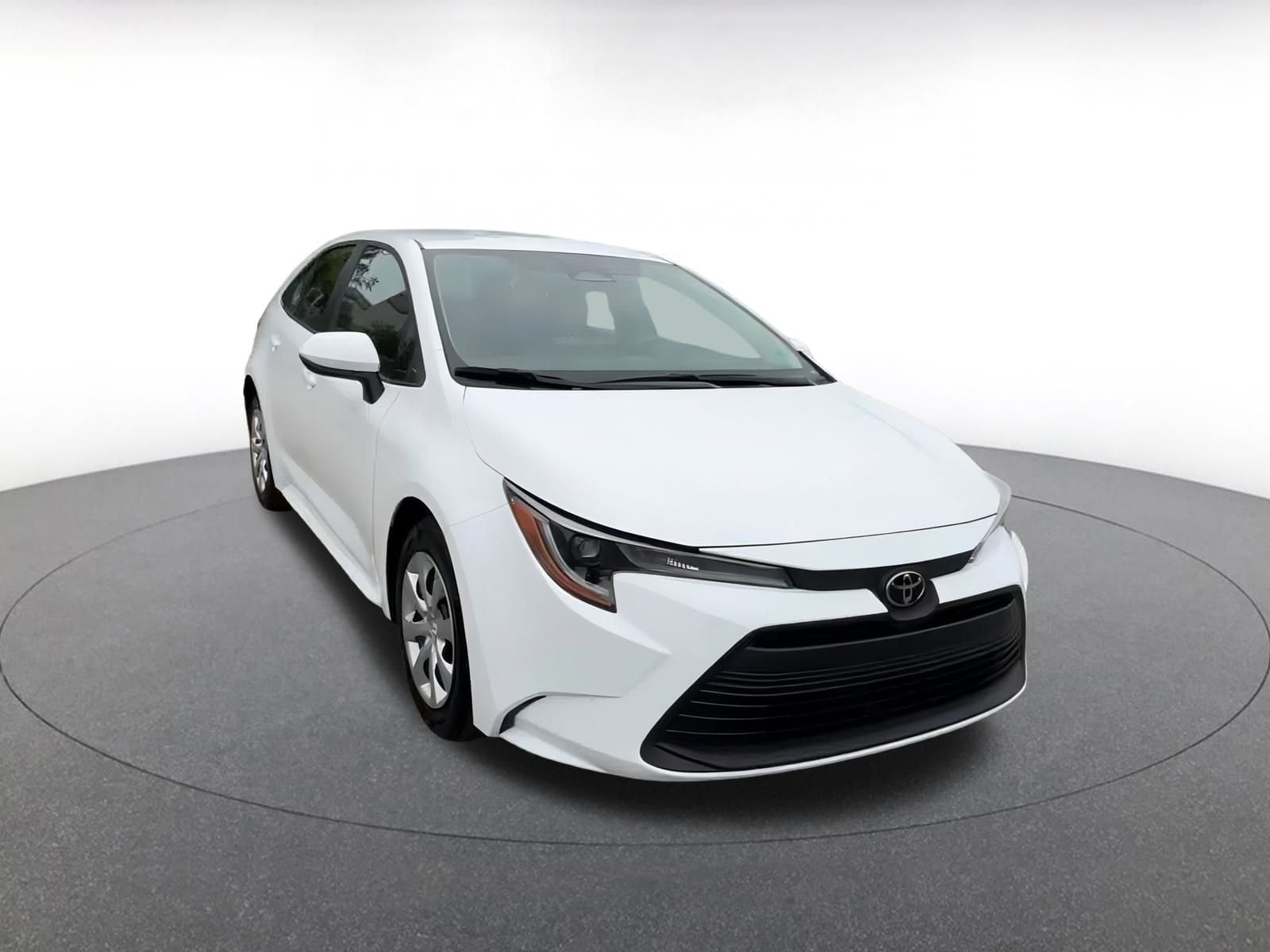 Thumbnail: 2025 Toyota Corolla - 3