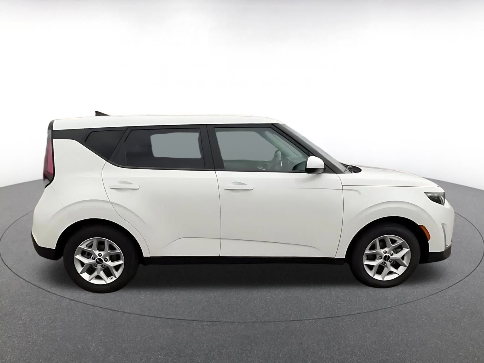 Thumbnail: 2025 Kia Soul - 16
