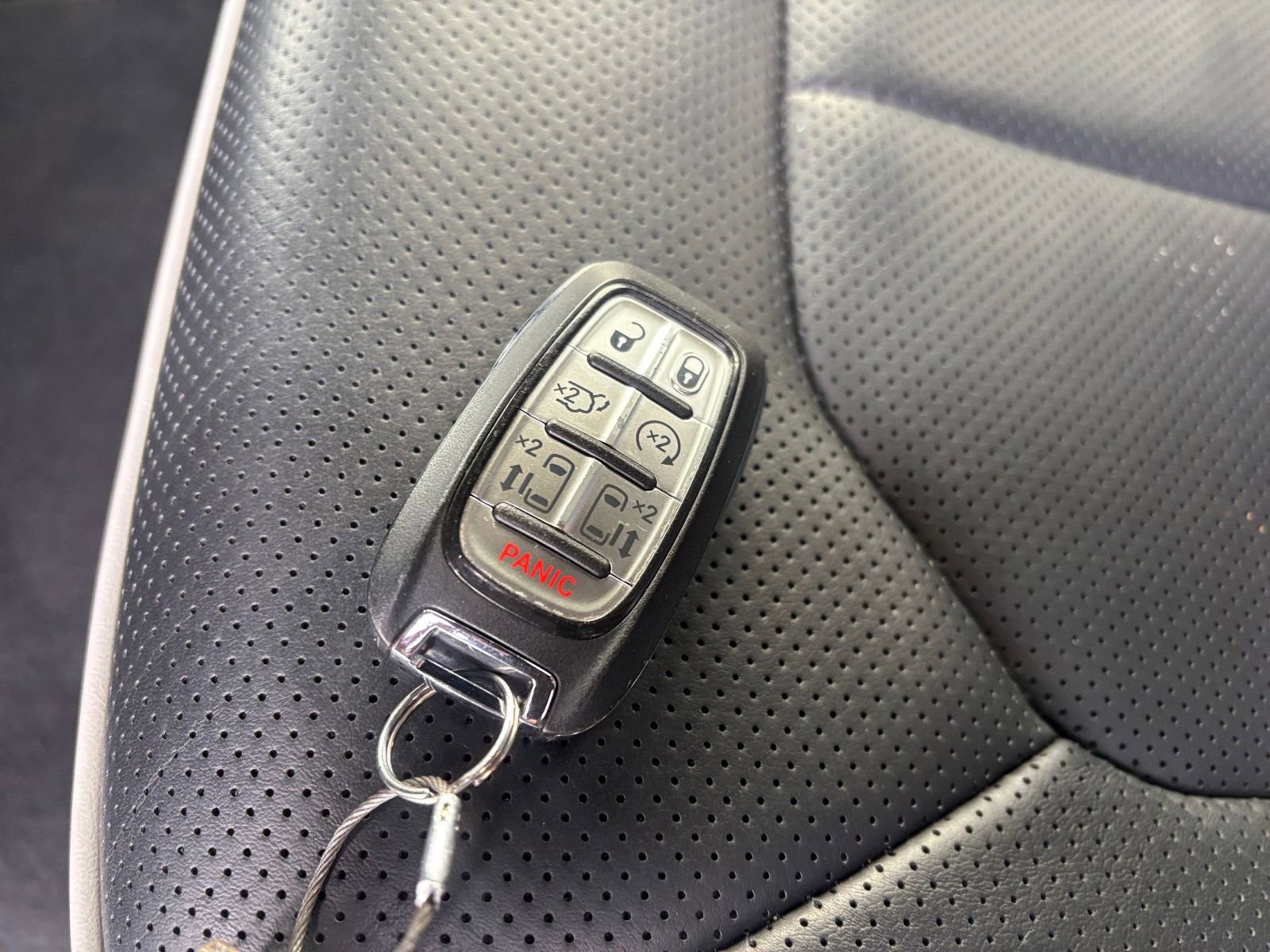 Thumbnail: 2025 Chrysler Pacifica - 28