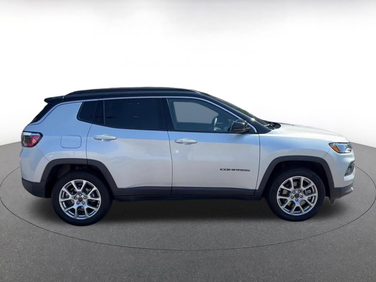 Thumbnail: 2025 Jeep Compass - 16