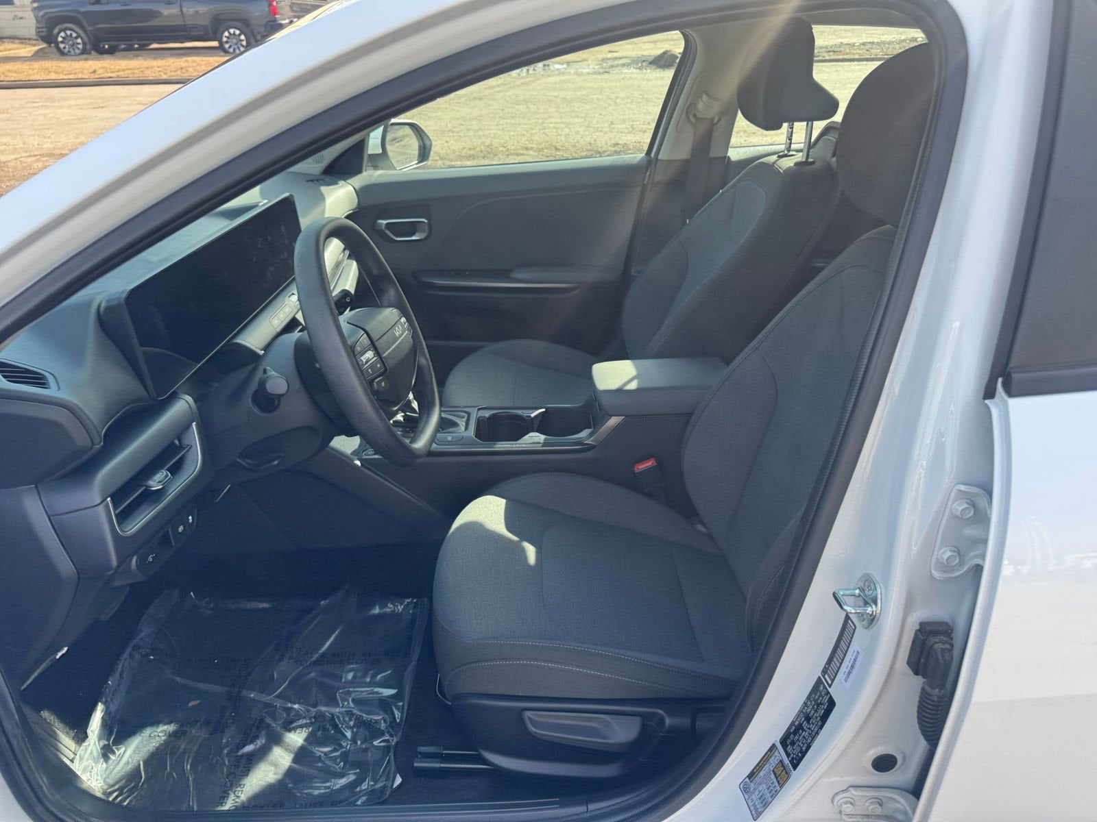 Thumbnail: 2025 Kia K4 - 25