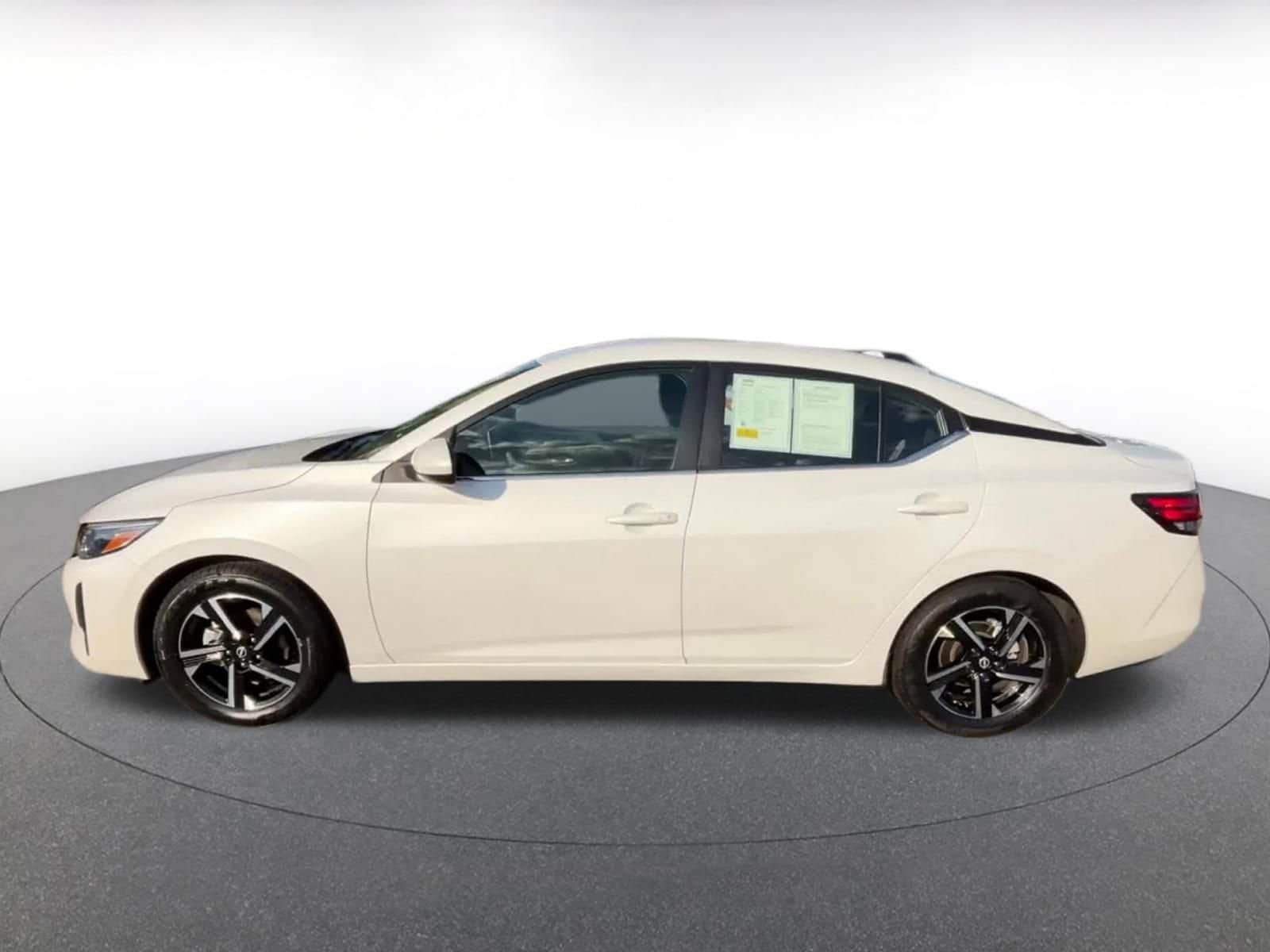 Thumbnail: 2024 Nissan Sentra - 9