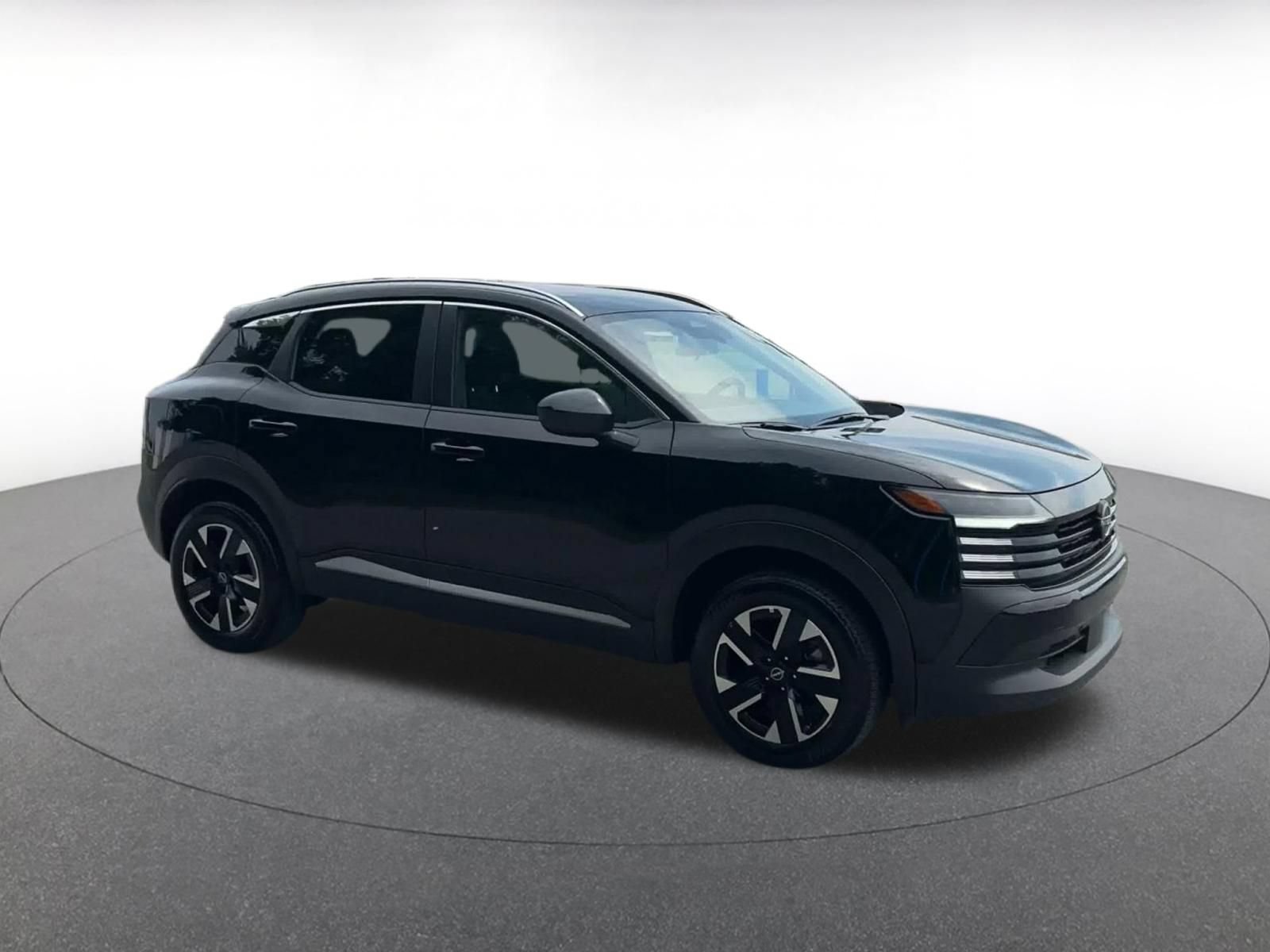 Thumbnail: 2026 Nissan Kicks - 2
