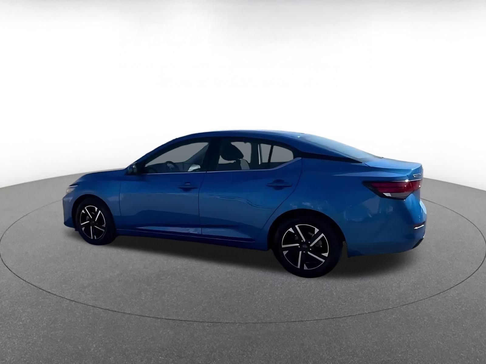 Thumbnail: 2025 Nissan Sentra - 10