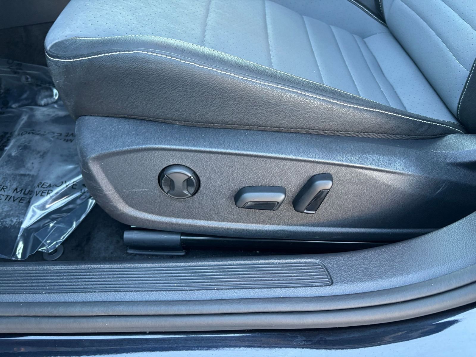 Thumbnail: 2025 Volkswagen Jetta - 23