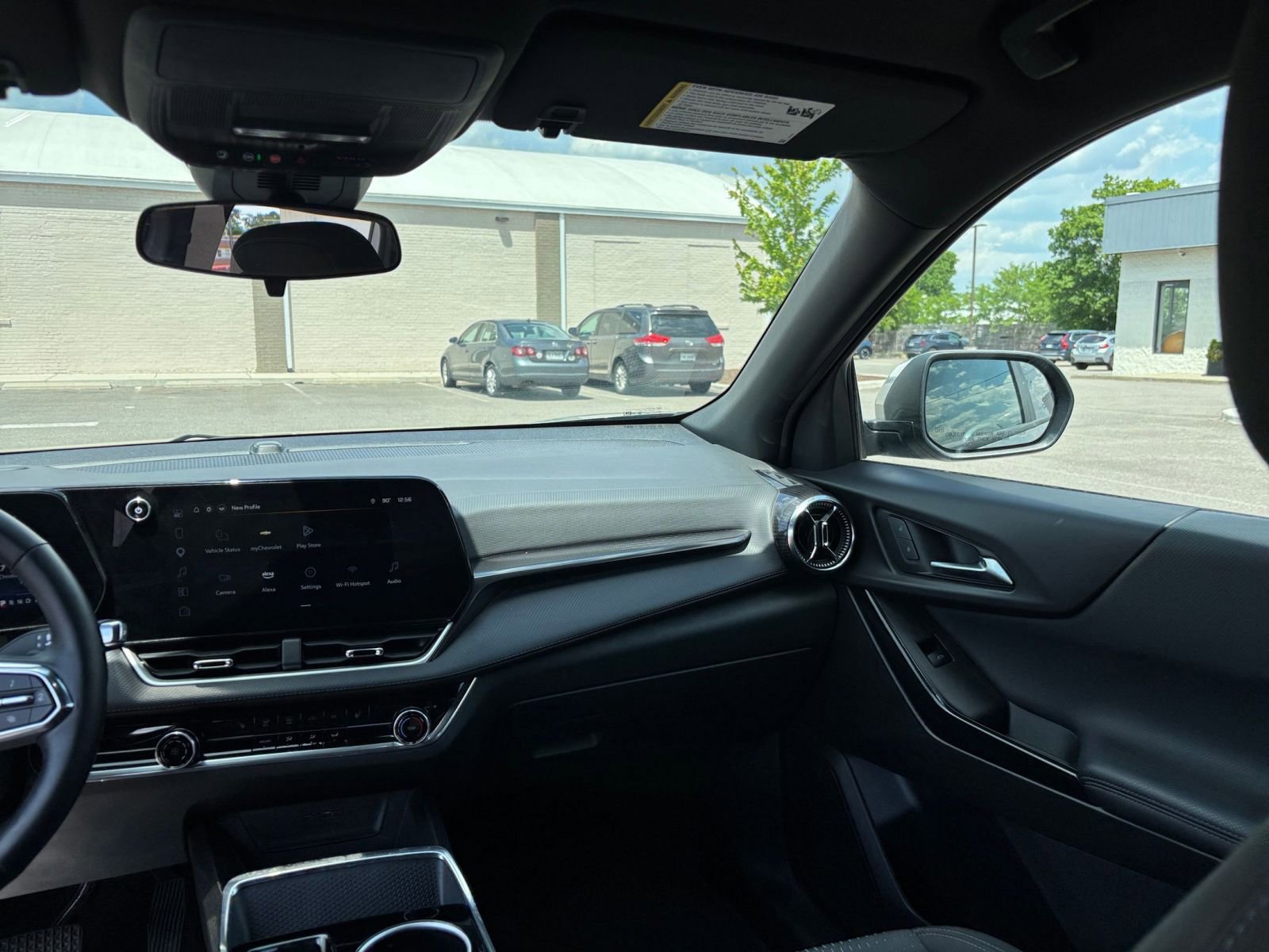 Thumbnail: 2025 Chevrolet Equinox - 34