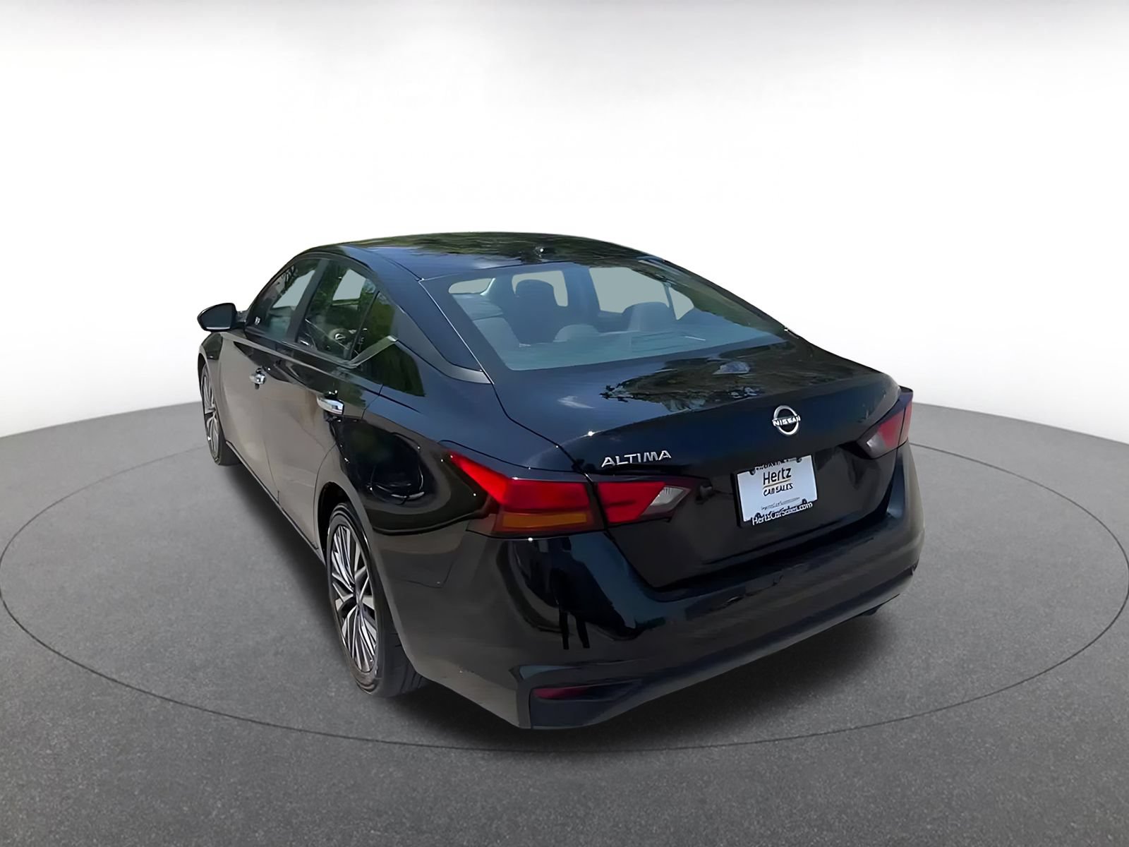Thumbnail: 2025 Nissan Altima - 9
