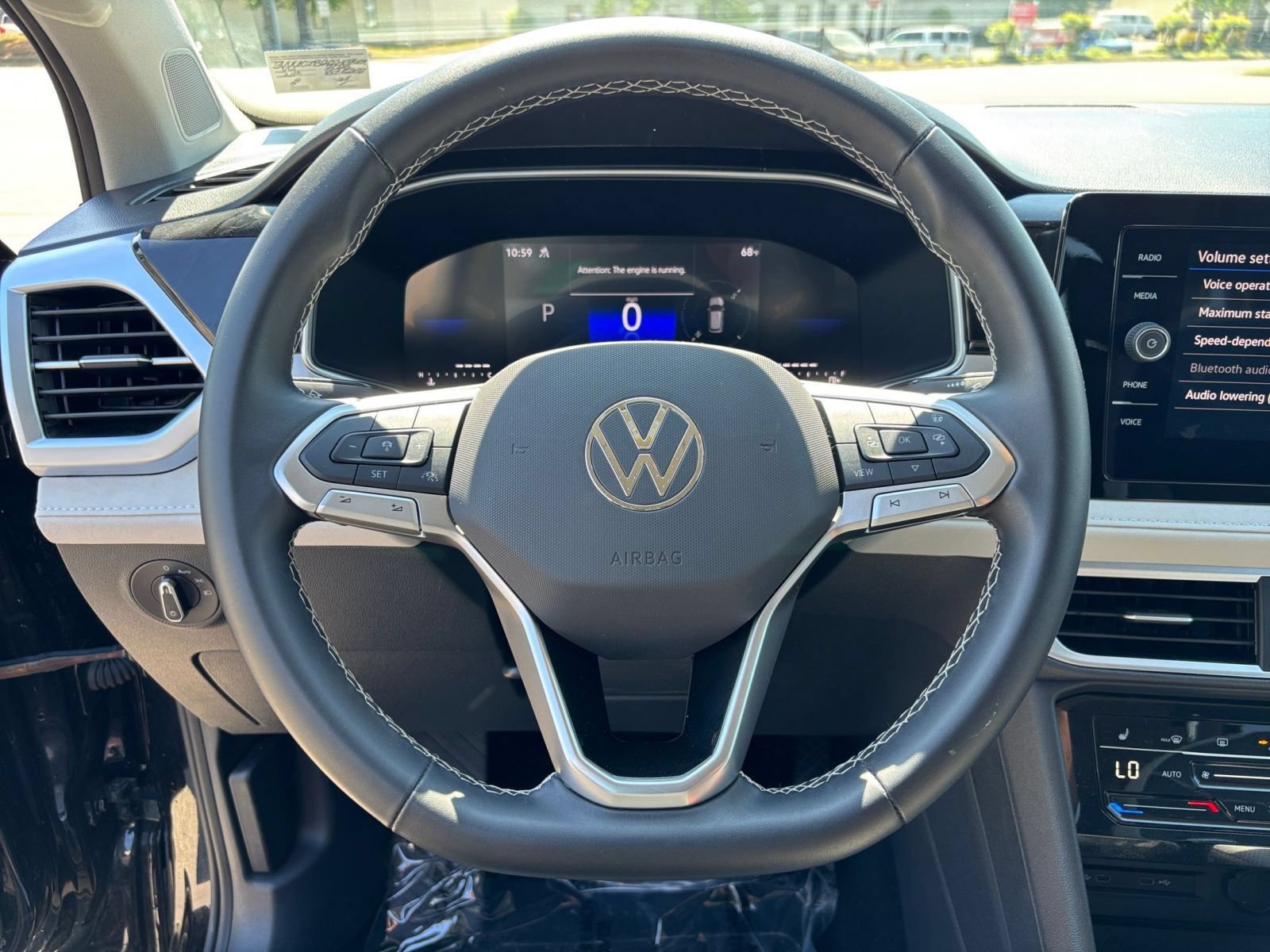 Thumbnail: 2025 Volkswagen Taos - 30