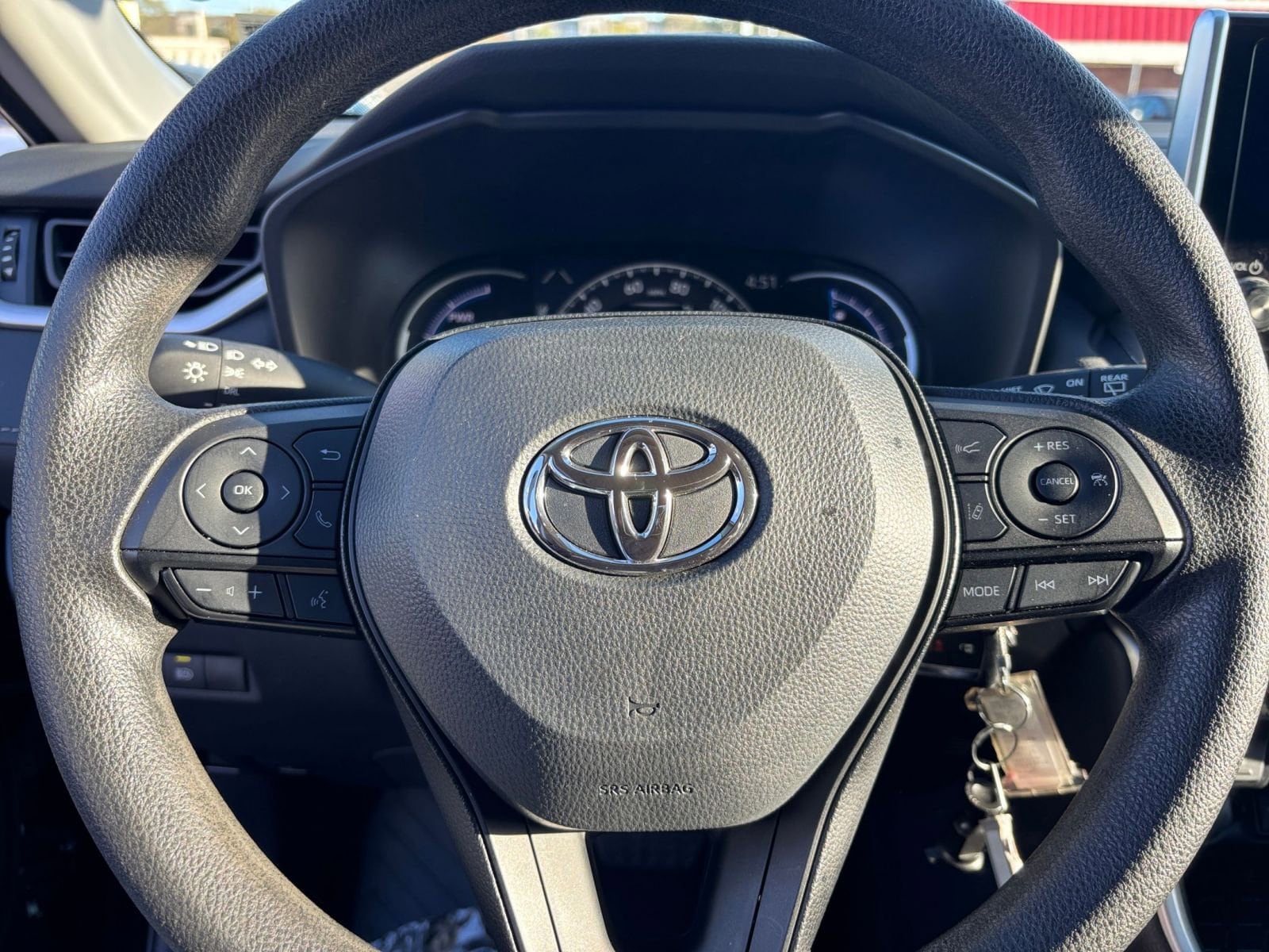 Thumbnail: 2025 Toyota RAV4 - 27