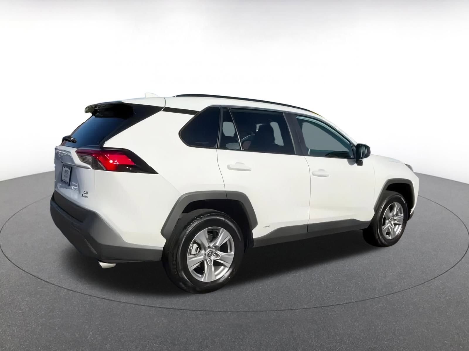 Thumbnail: 2025 Toyota RAV4 - 14