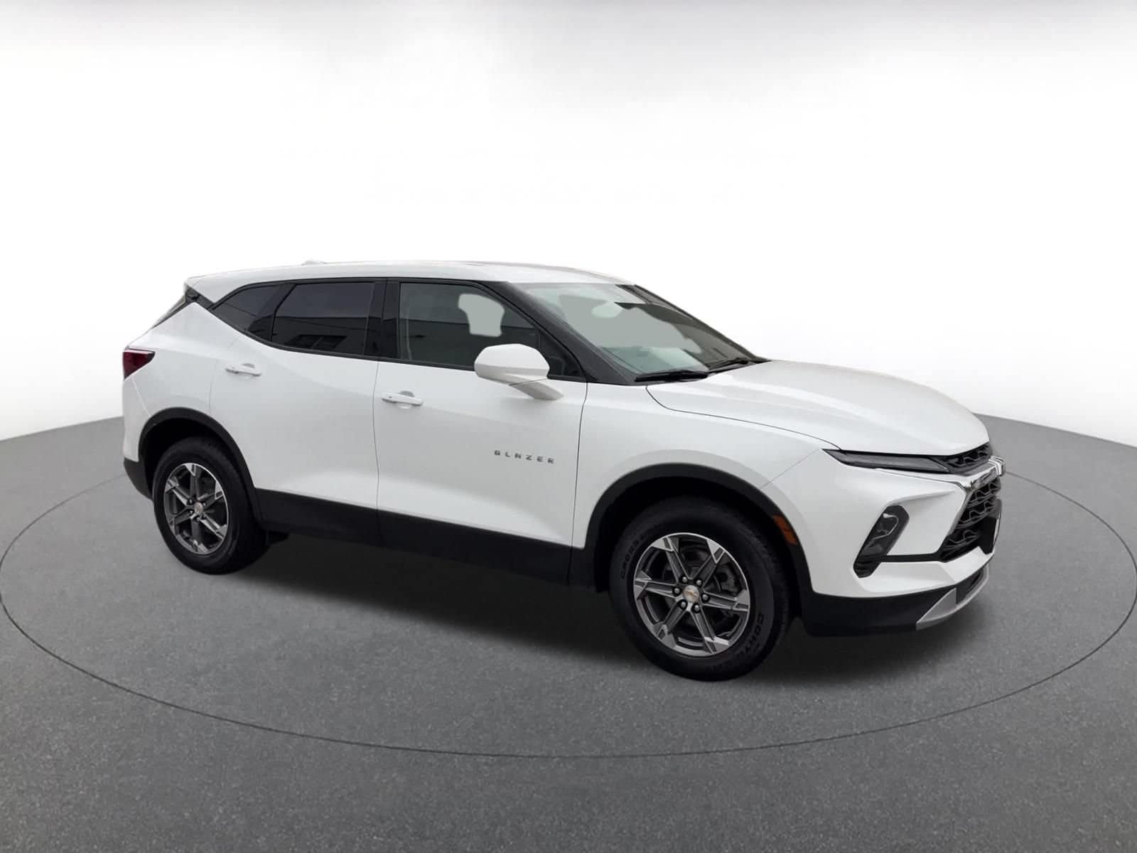Thumbnail: 2025 Chevrolet Blazer - 2