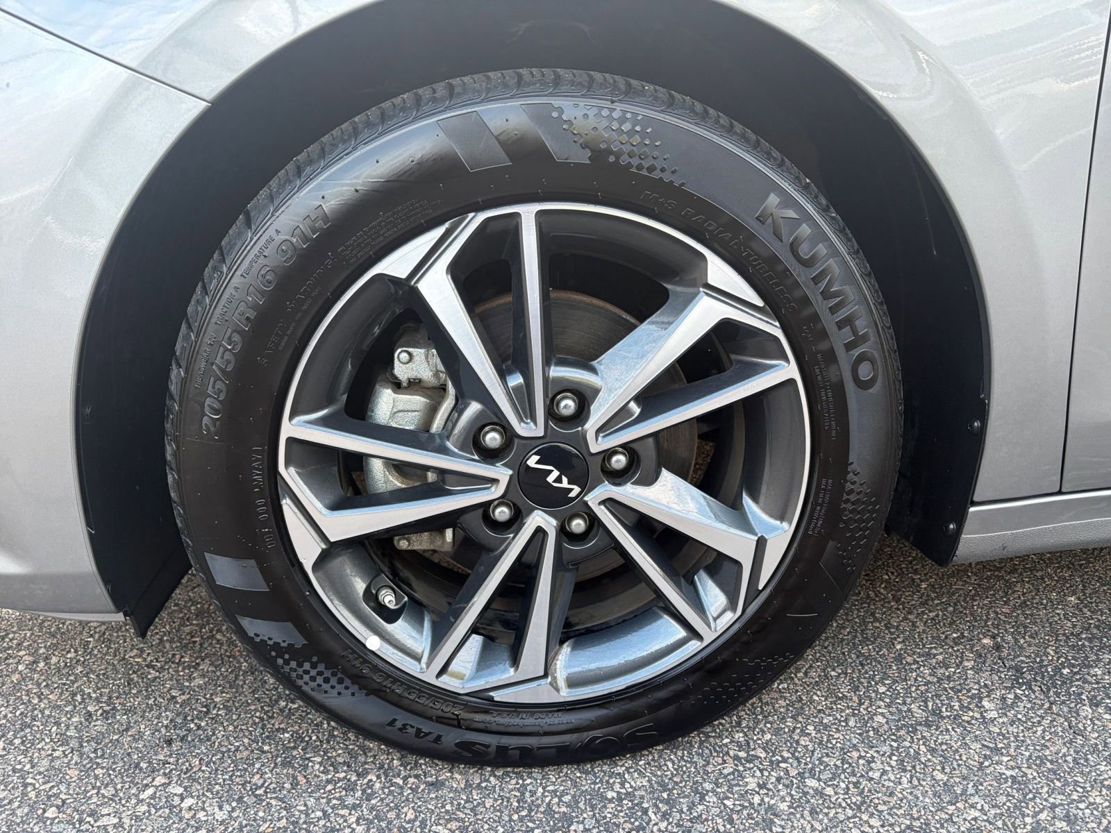 Thumbnail: 2024 Kia Forte - 28