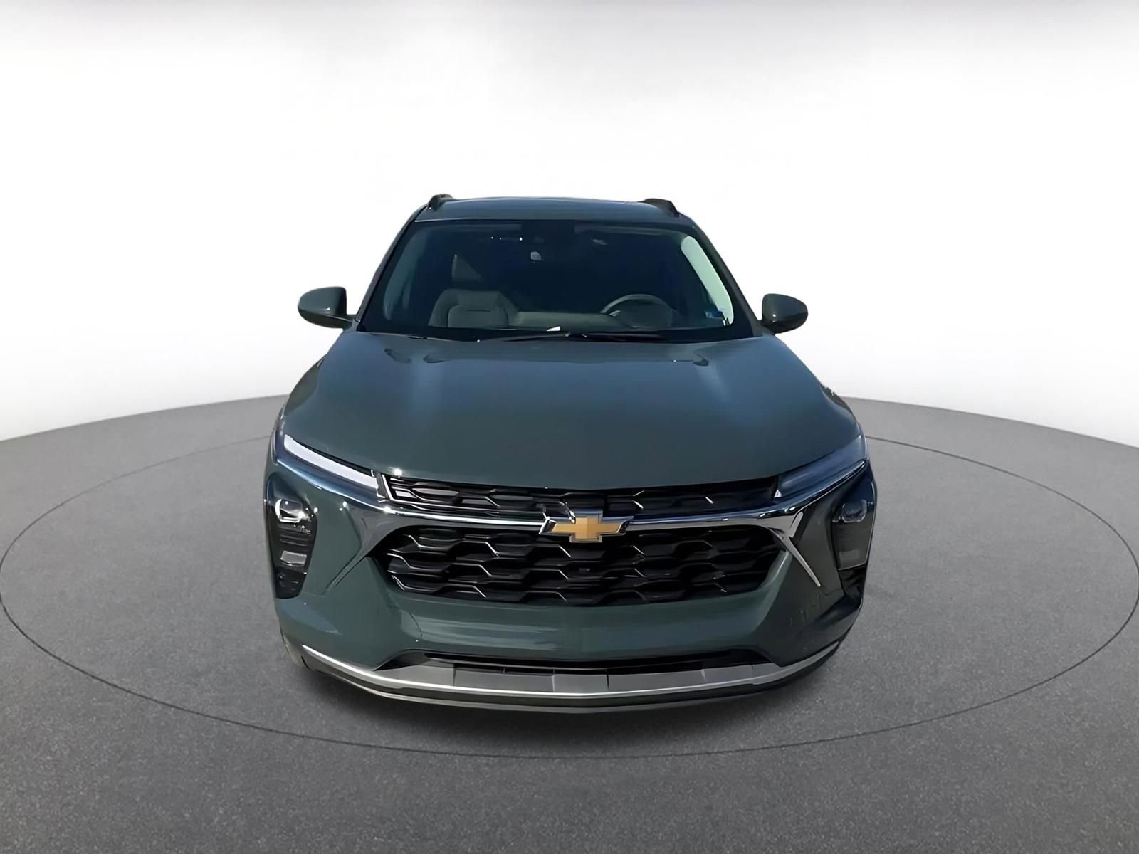 Thumbnail: 2025 Chevrolet Trax - 4