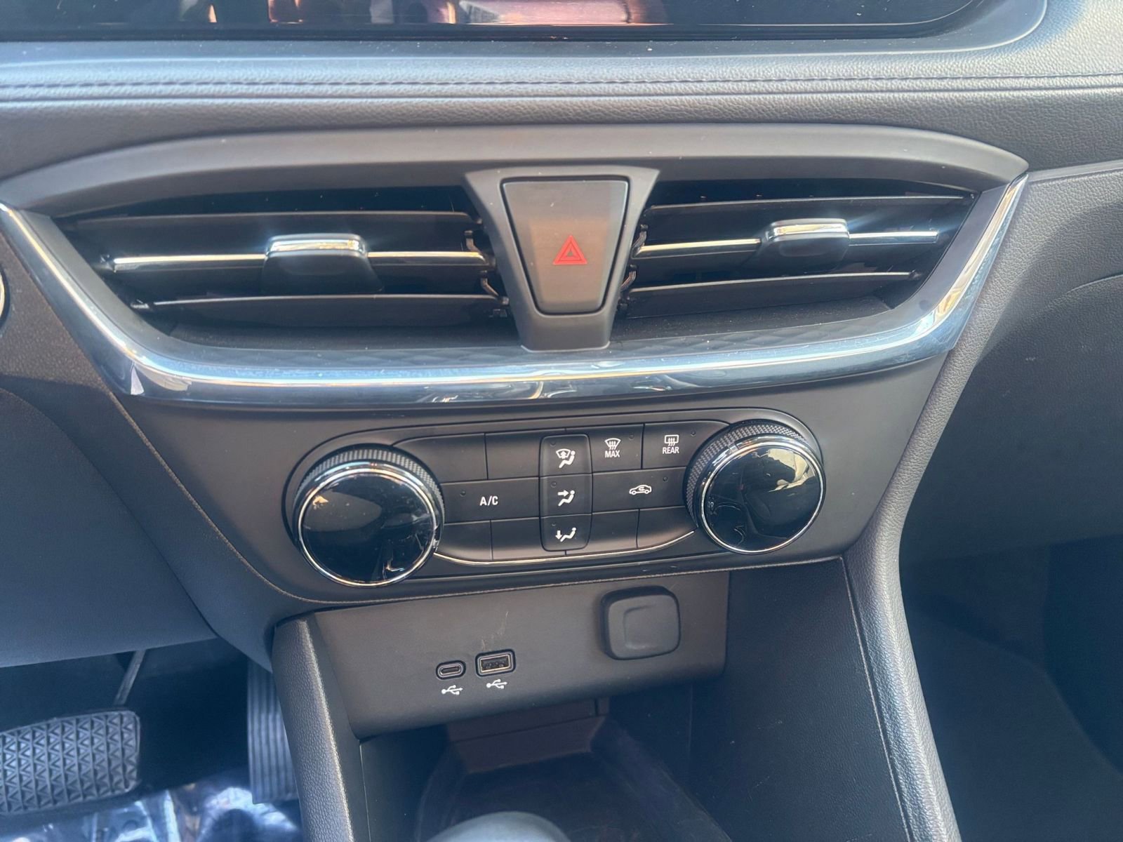 Thumbnail: 2025 Buick Encore GX - 24