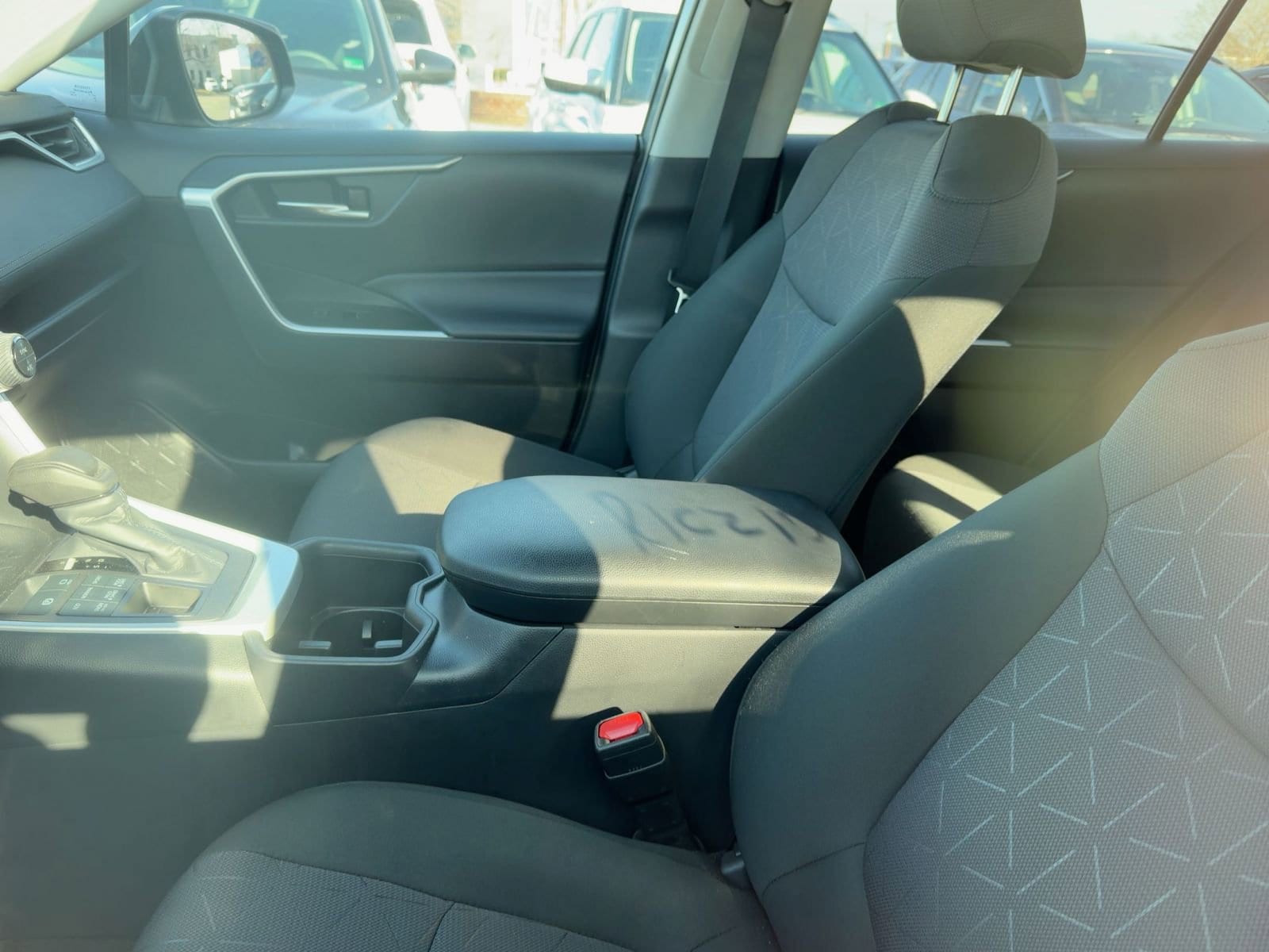 Thumbnail: 2025 Toyota RAV4 - 7