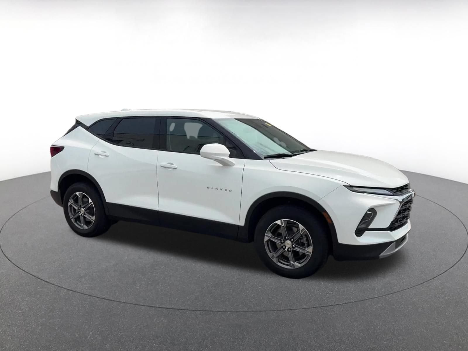 Thumbnail: 2025 Chevrolet Blazer - 2