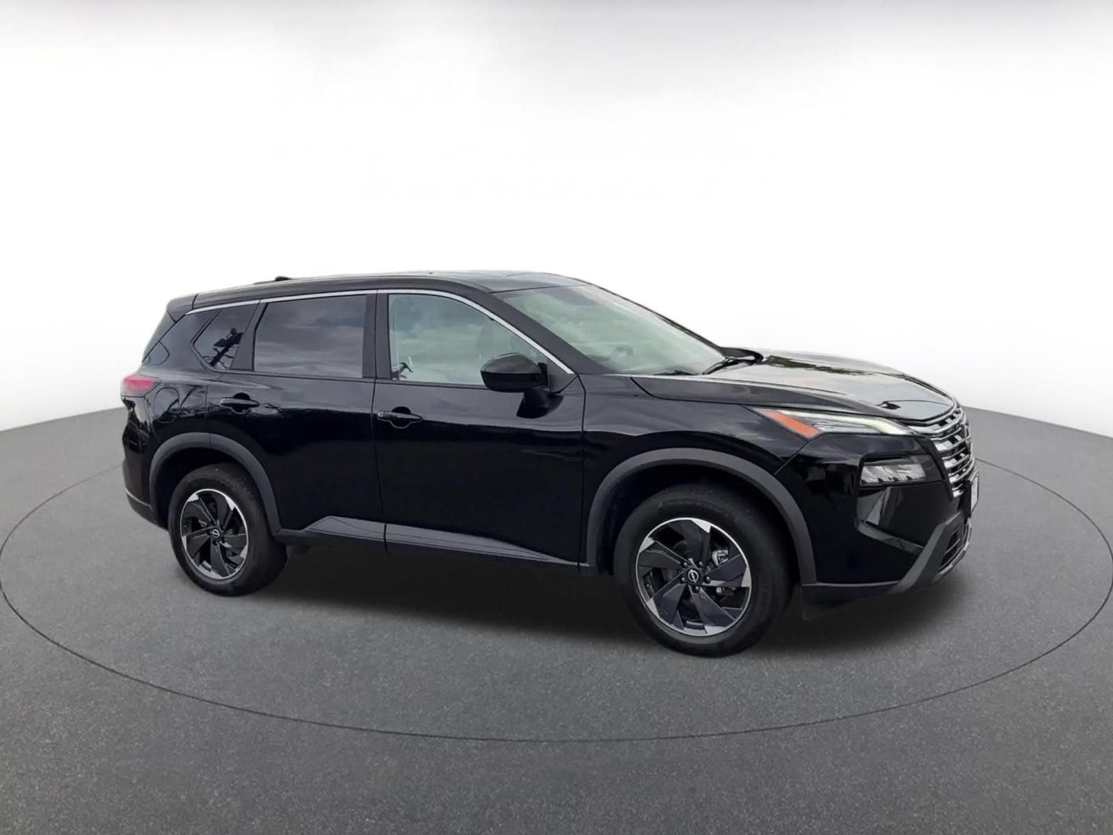 Thumbnail: 2025 Nissan Rogue - 2