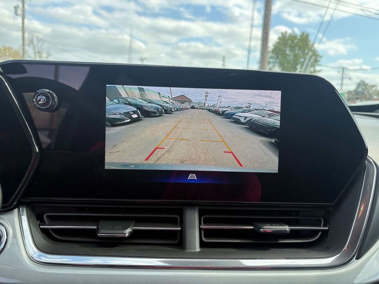 Thumbnail: 2025 Chevrolet Trax - 22