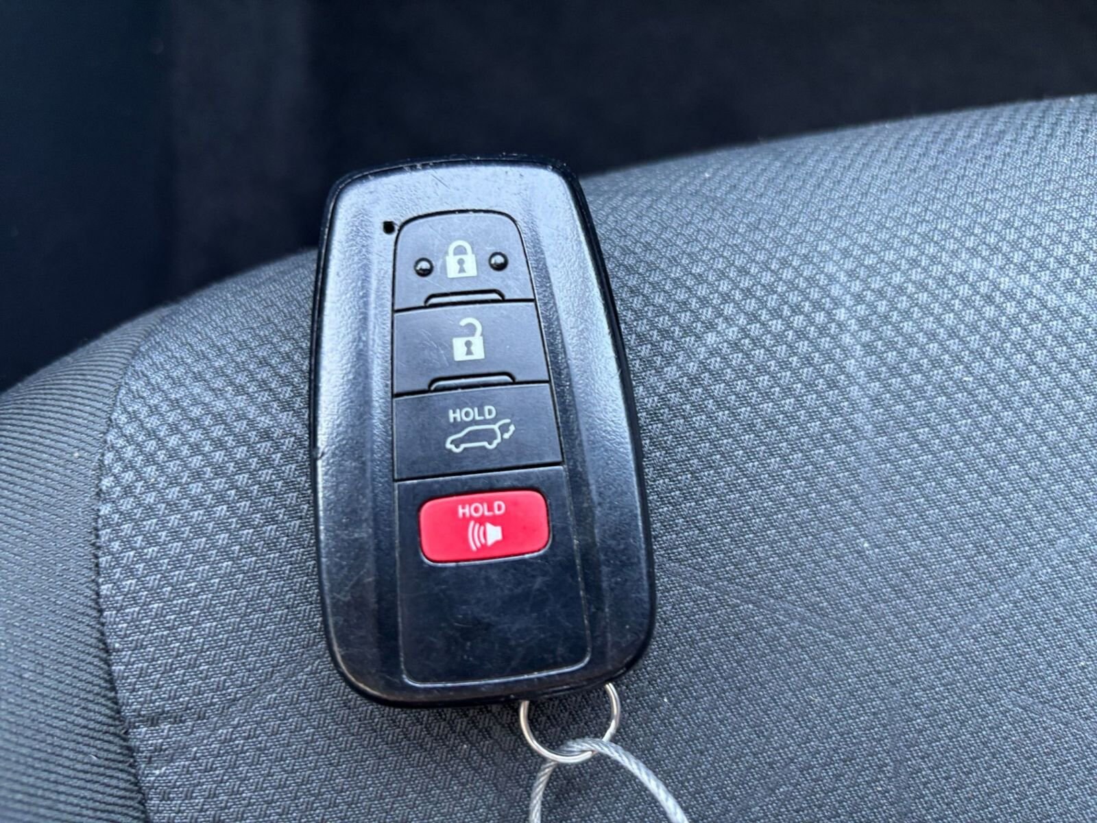 Thumbnail: 2025 Toyota RAV4 - 21