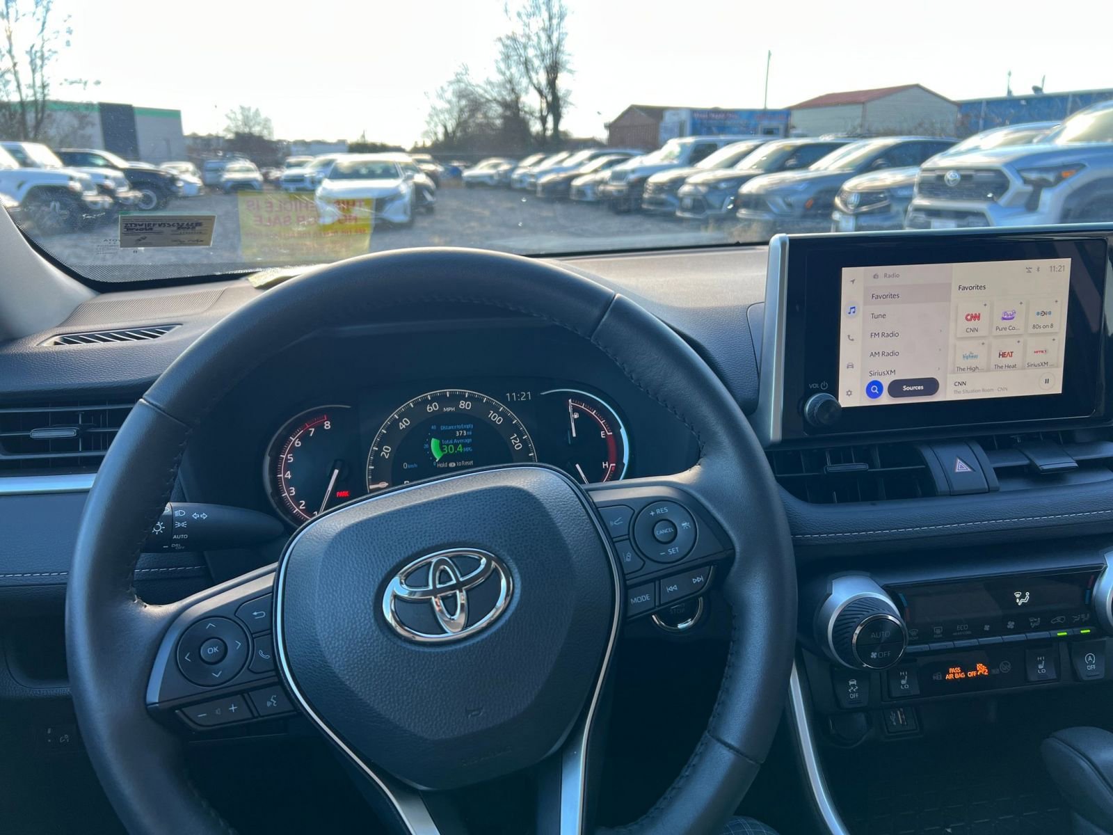 Thumbnail: 2025 Toyota RAV4 - 34