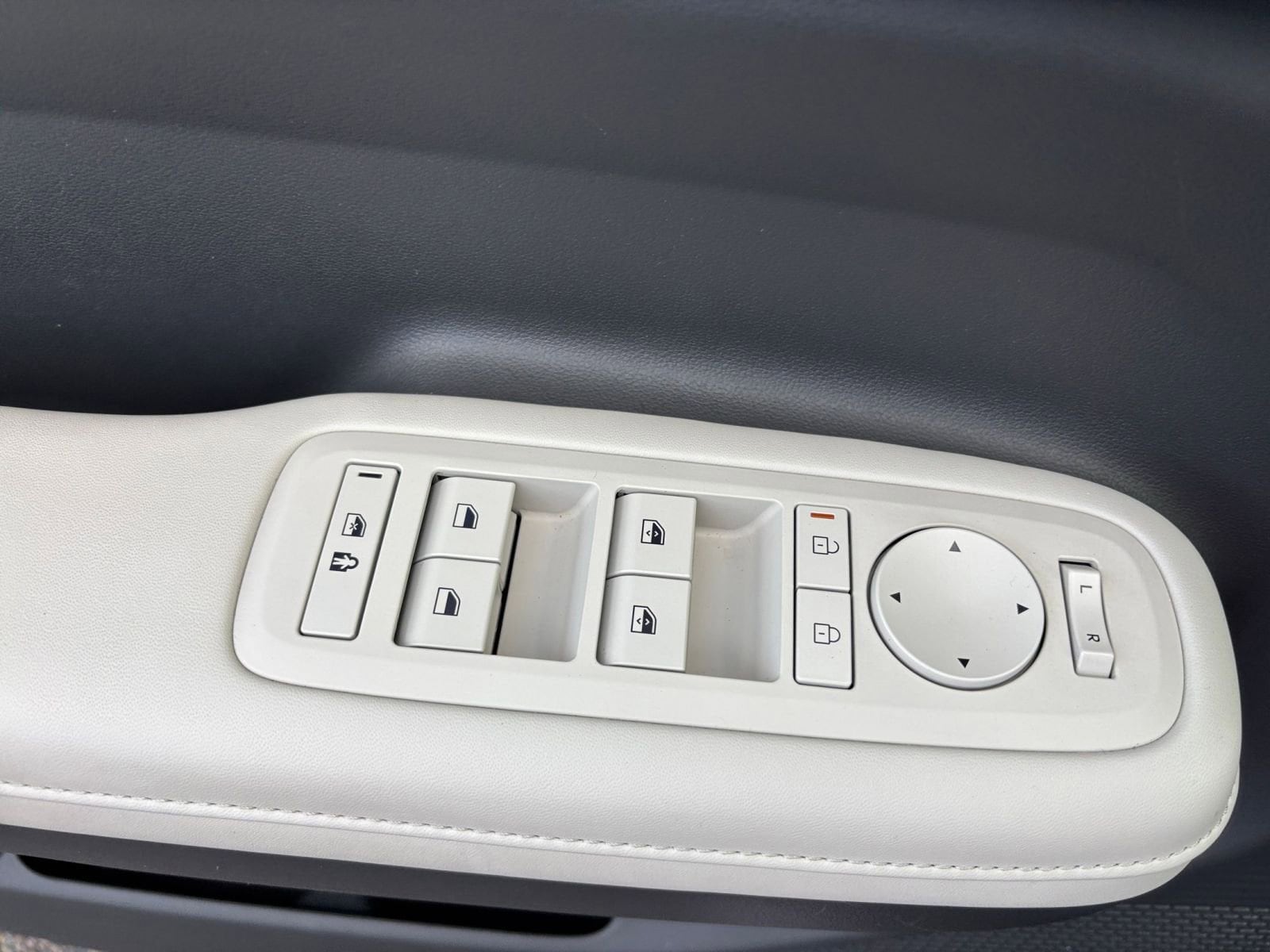 Thumbnail: 2025 Hyundai Santa Fe - 20