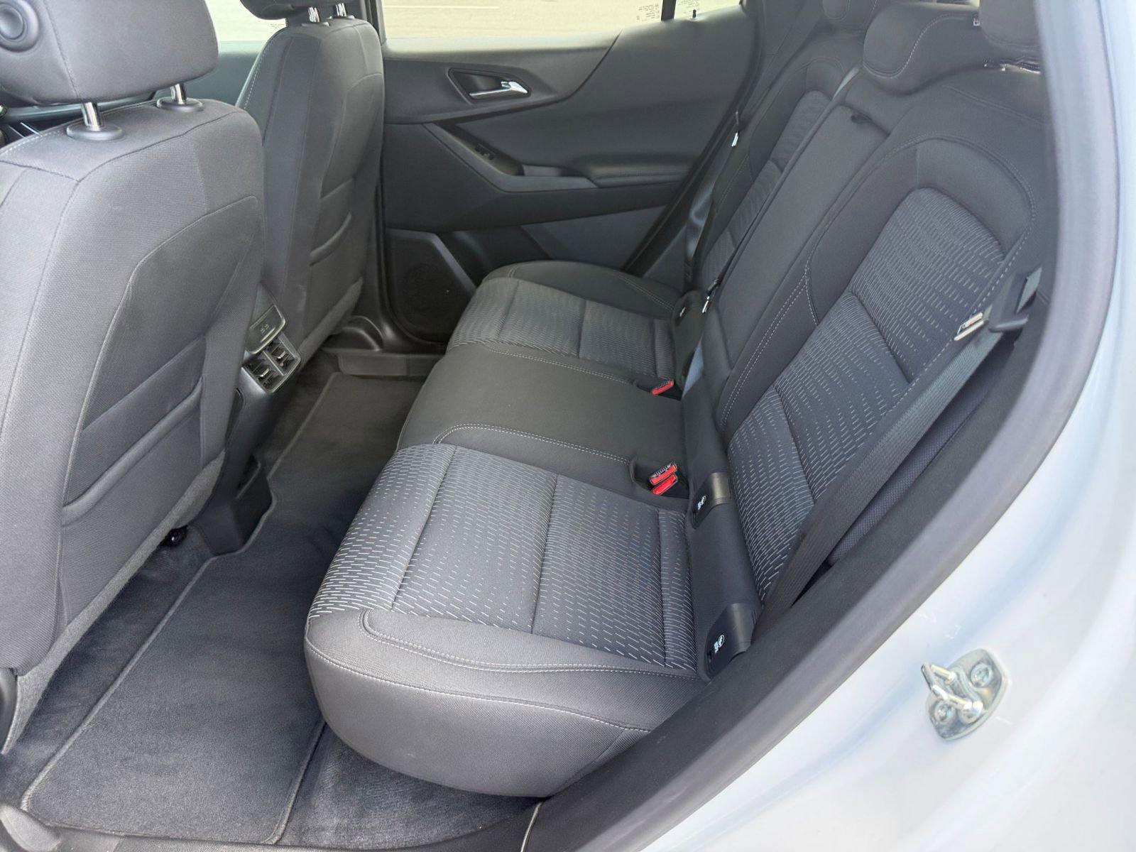 Thumbnail: 2025 Chevrolet Equinox - 25