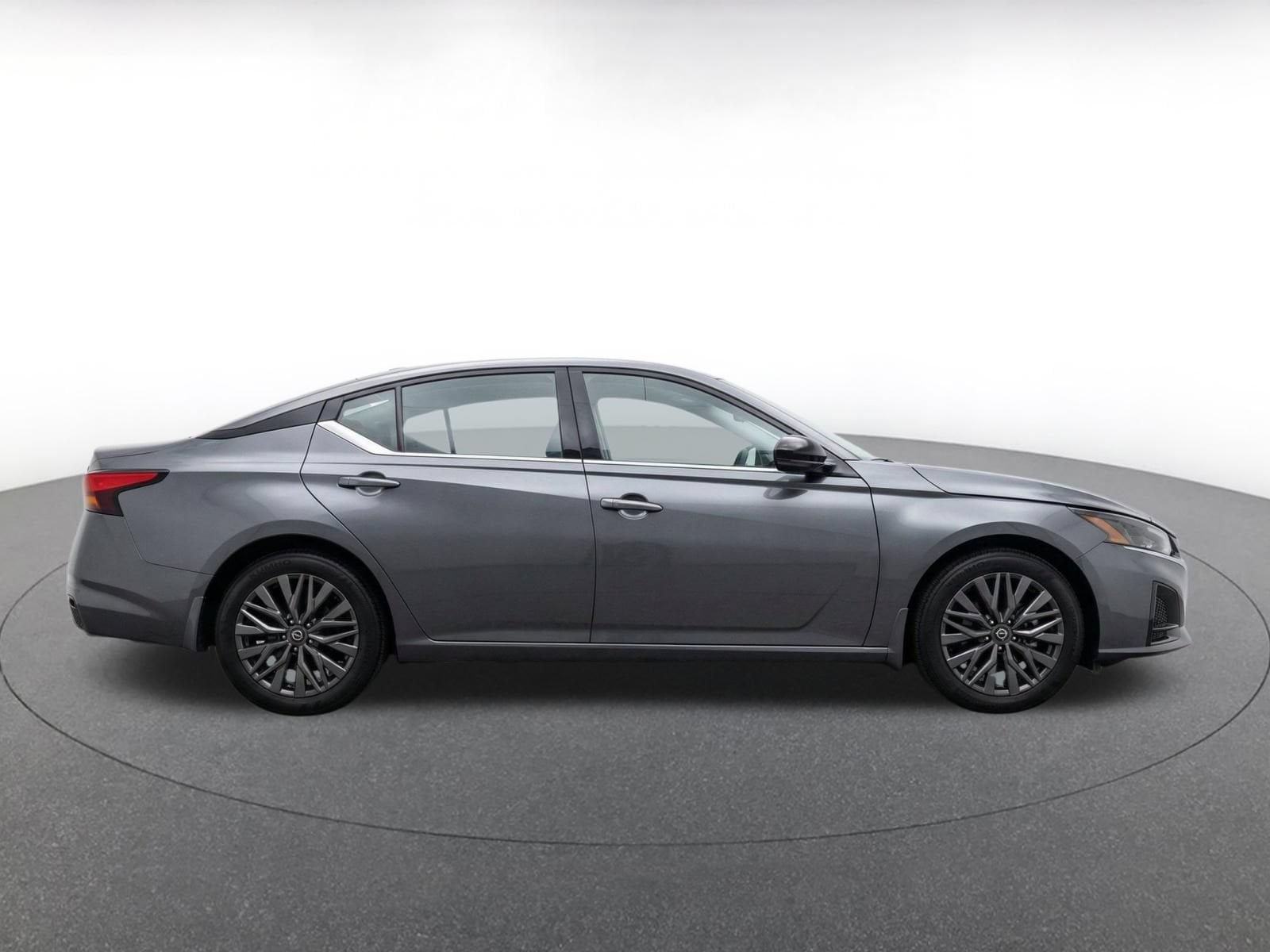 Thumbnail: 2026 Nissan Altima - 10