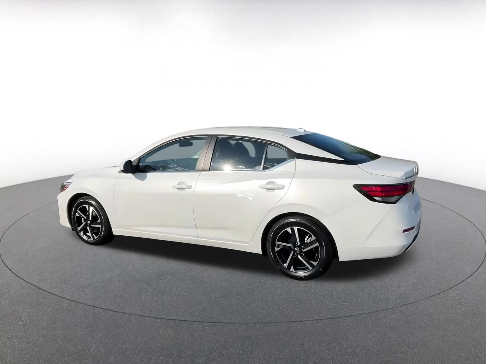 Thumbnail: 2024 Nissan Sentra - 9