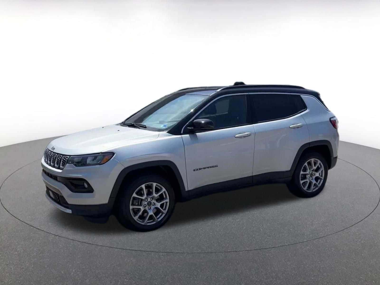 Thumbnail: 2025 Jeep Compass - 8
