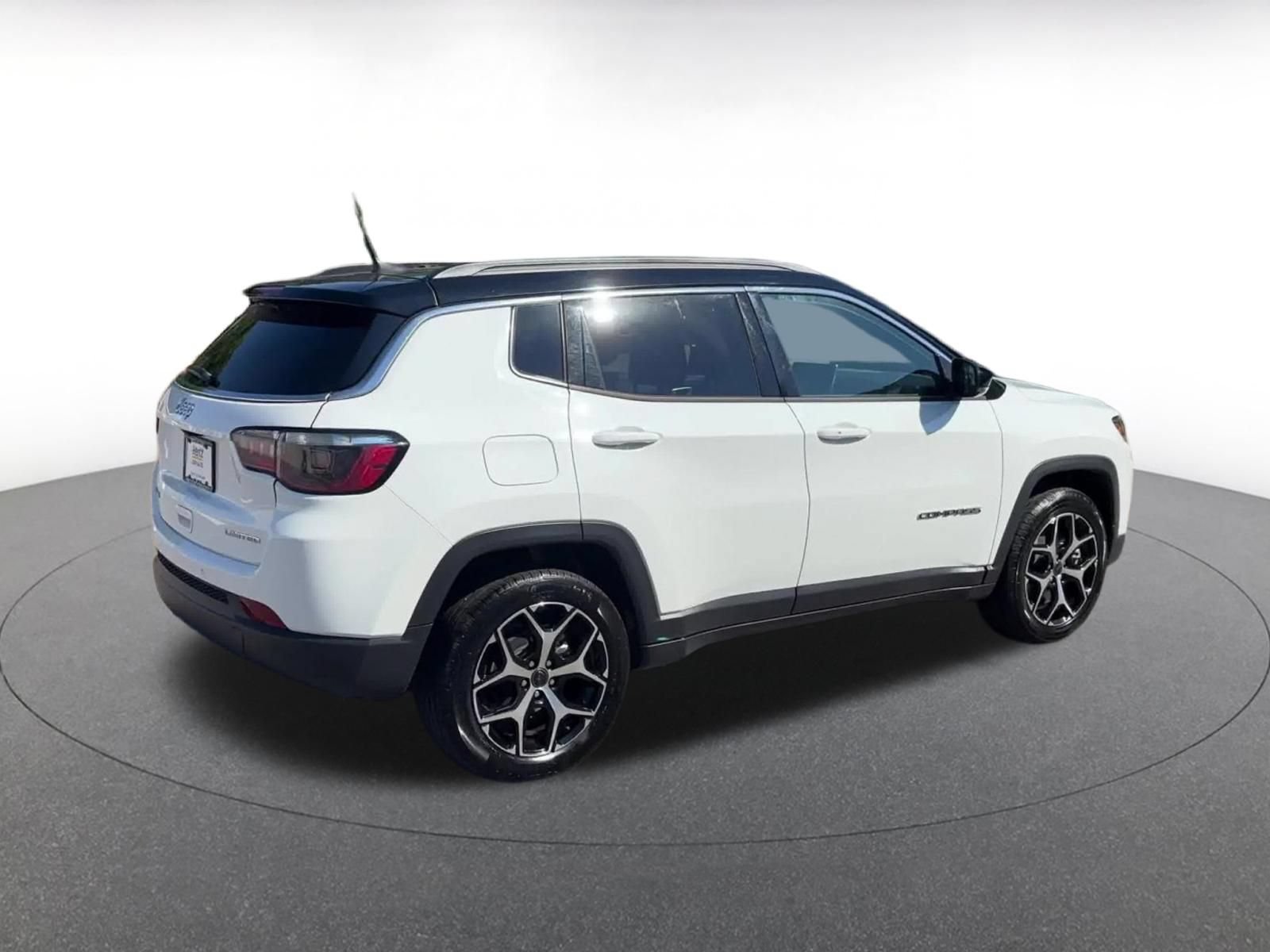 Thumbnail: 2025 Jeep Compass - 15