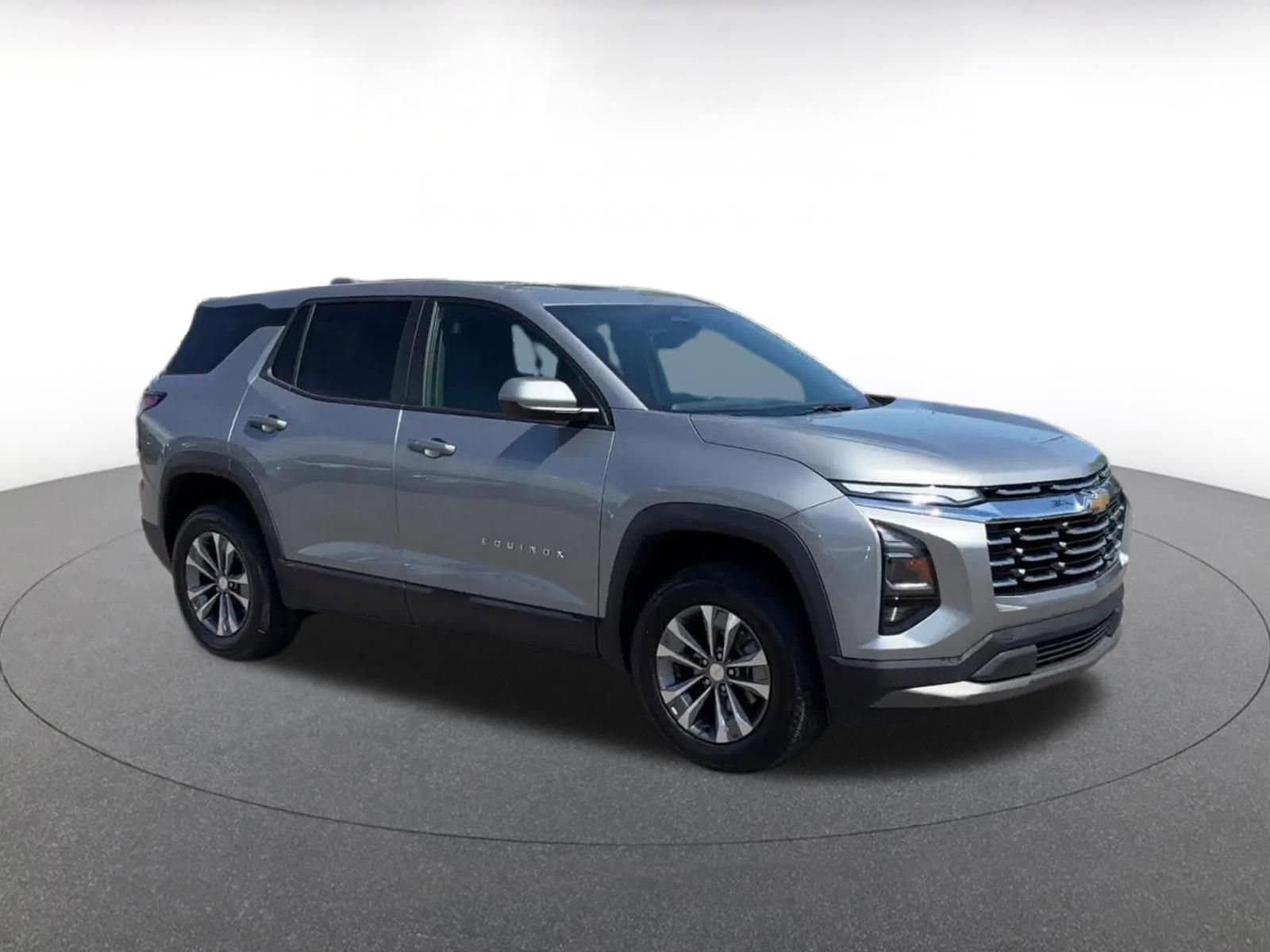 Thumbnail: 2025 Chevrolet Equinox - 2