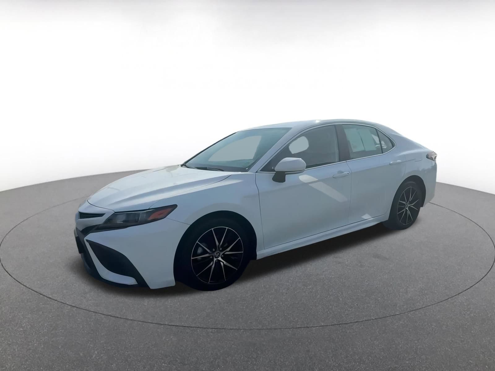 Thumbnail: 2024 Toyota Camry - 8