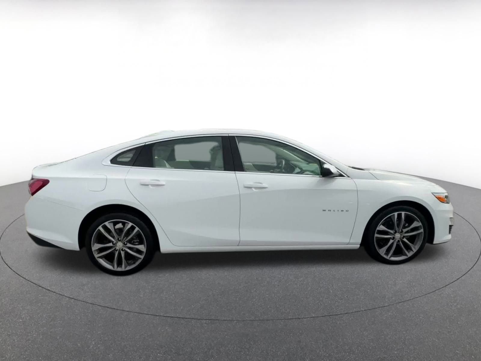 Thumbnail: 2024 Chevrolet Malibu - 16