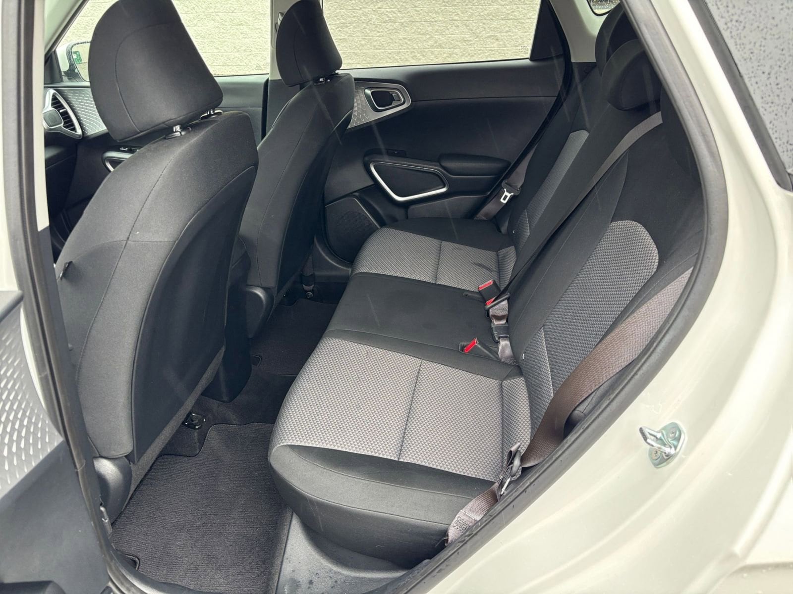 2025 Kia Soul LX - Photo 24