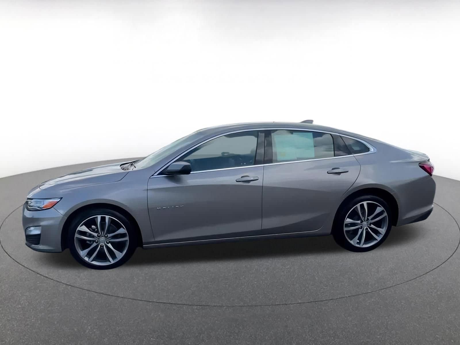 Thumbnail: 2024 Chevrolet Malibu - 9